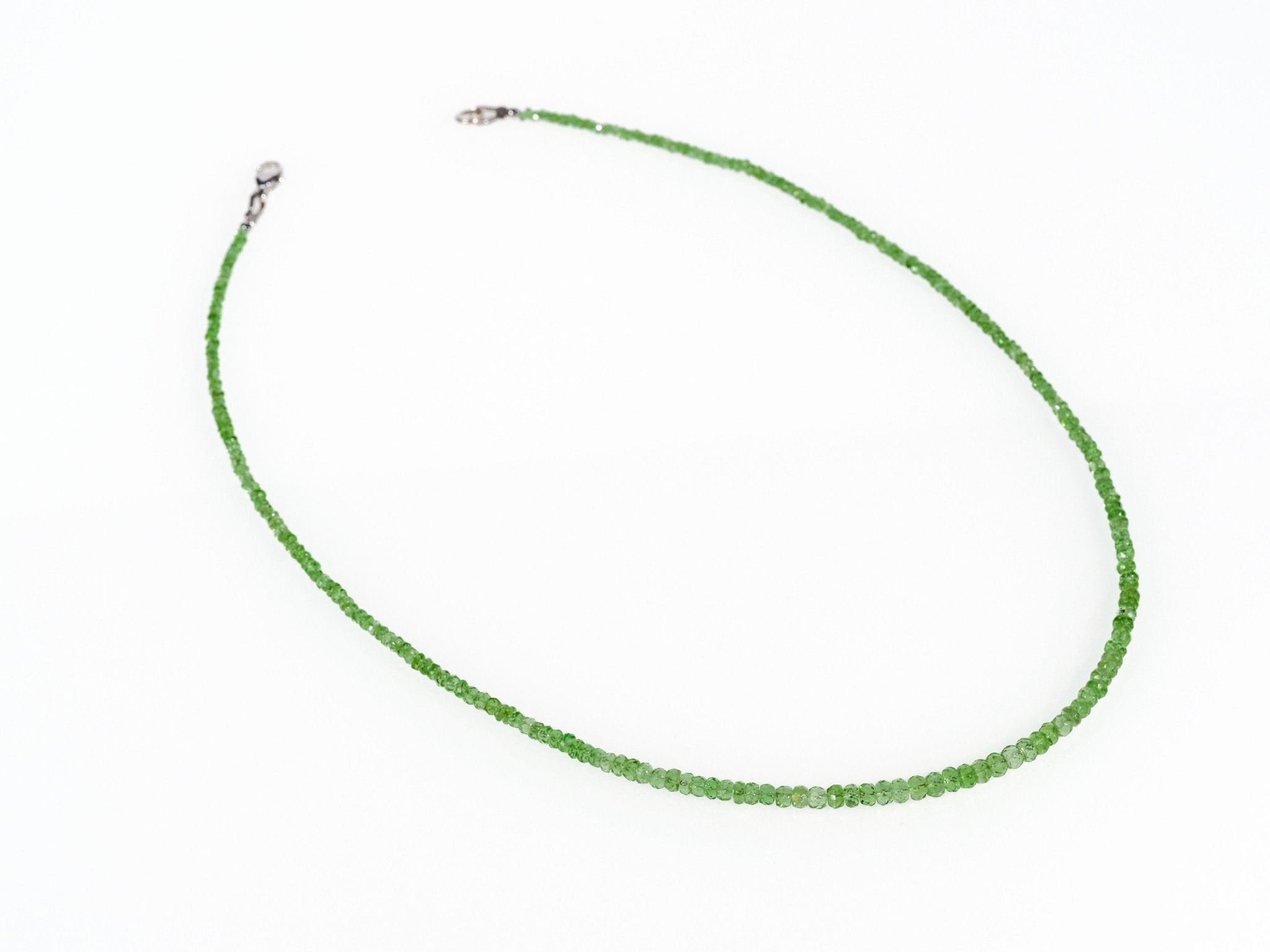 Kurze Tsavorit Kette grüner Granat 41cm