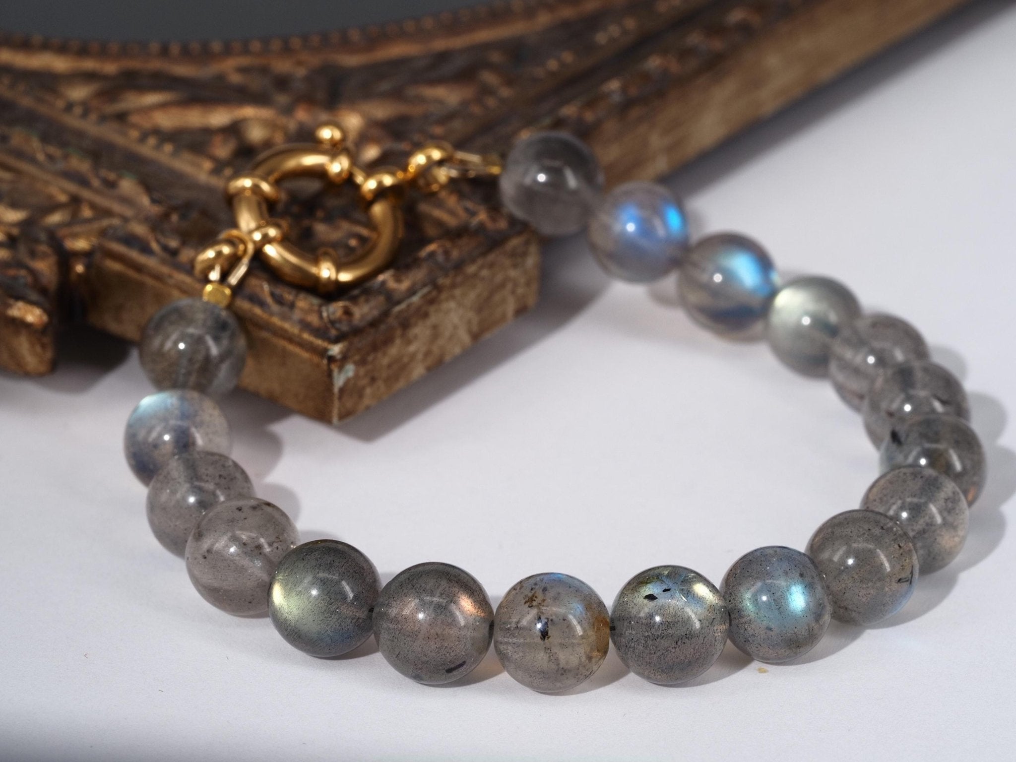 Labradorit Kugel Armband – edler Naturstein mit intensivem blau - grünem Schimmer