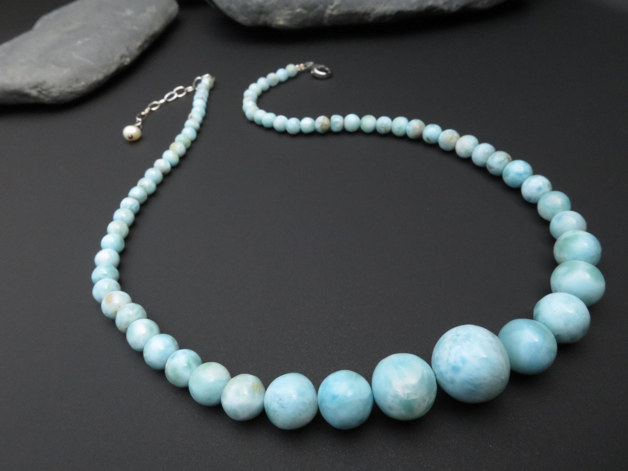 Larimar Kette, blaue Larimar - Perlen in Kugelform, Atlantis - Stein aus der Karibik / natürliche große Larimar Edelstein Halskette Silber
