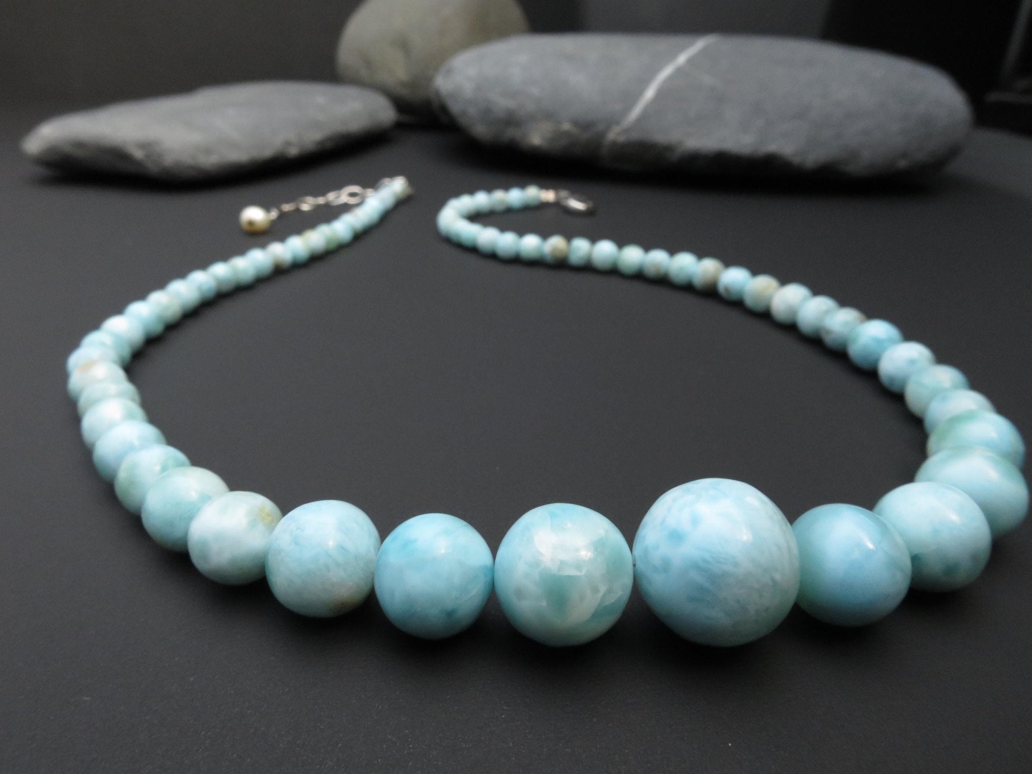 Larimar Kette, blaue Larimar - Perlen in Kugelform, Atlantis - Stein aus der Karibik / natürliche große Larimar Edelstein Halskette Silber