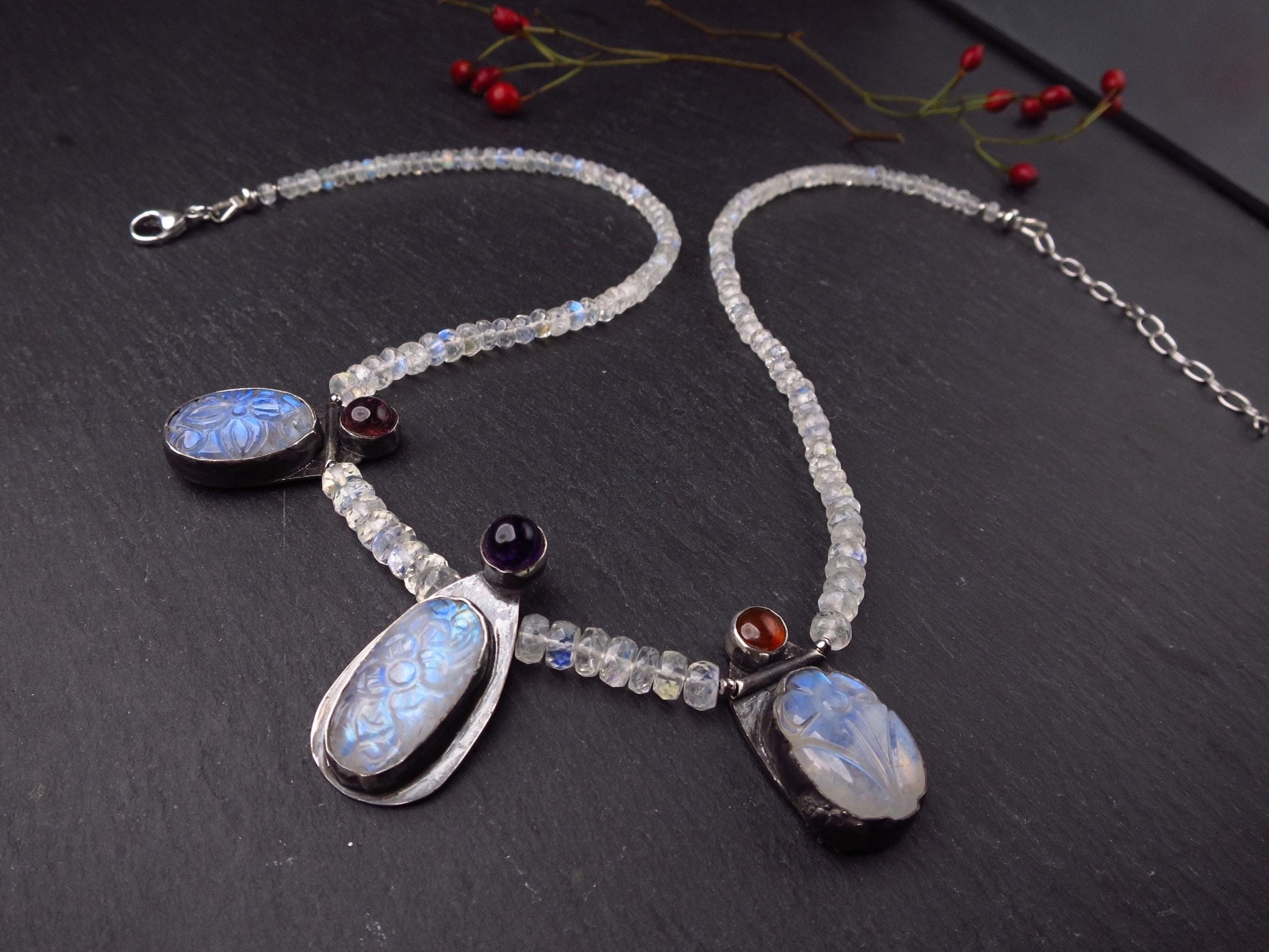 Mondstein Silber Anhänger Regenbogen Mondstein Kette Mondstein graviert Collier Silber Mondstein Blumen Unikat Kette Mystisch Turmalin Kette