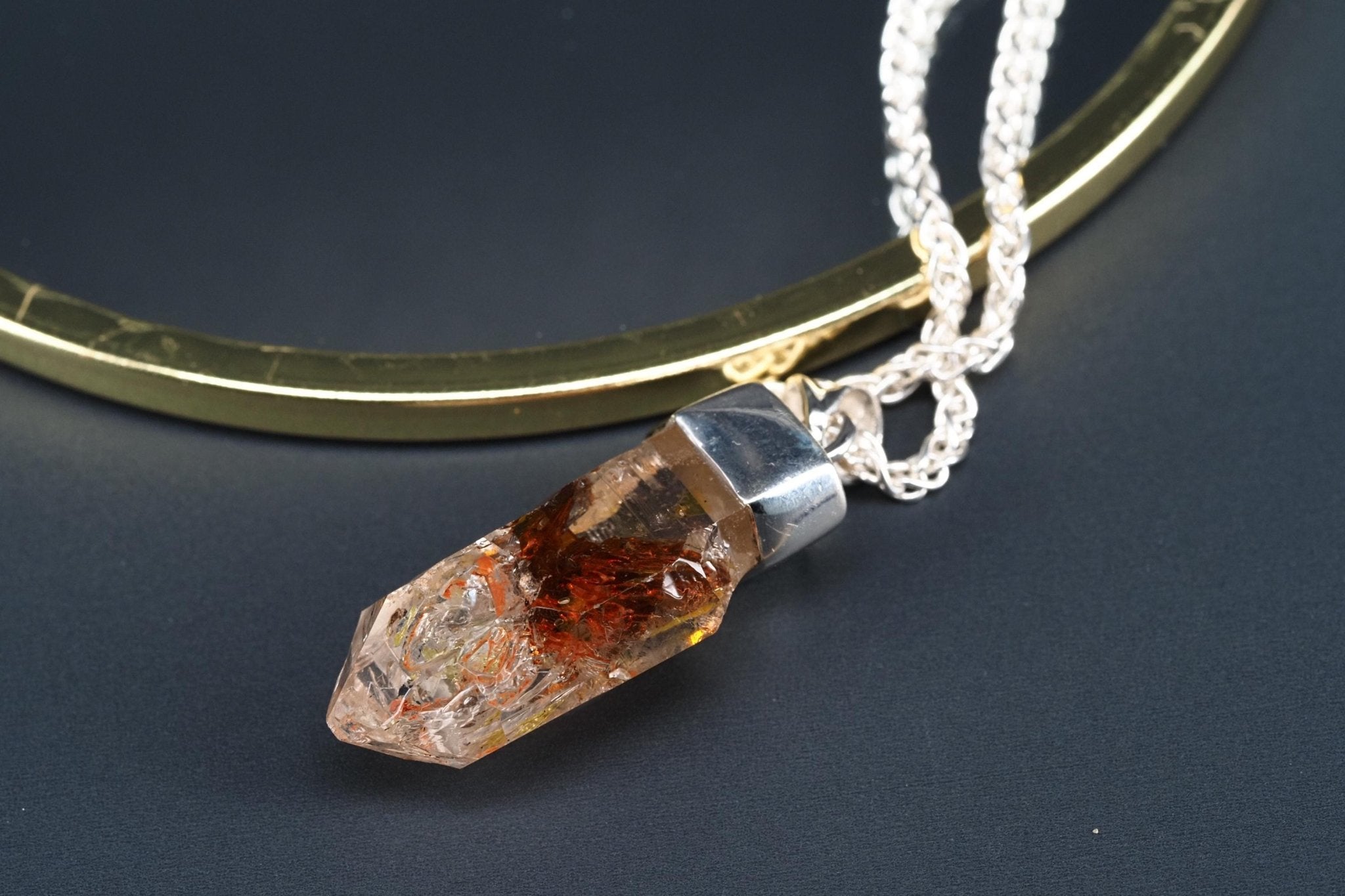 Petroleum Quarz Anhänger 38mm Lang Silber UV Kristall