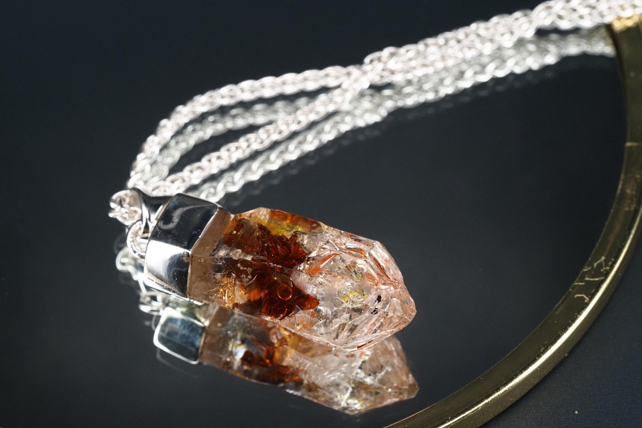 Petroleum Quarz Anhänger 38mm Lang Silber UV Kristall