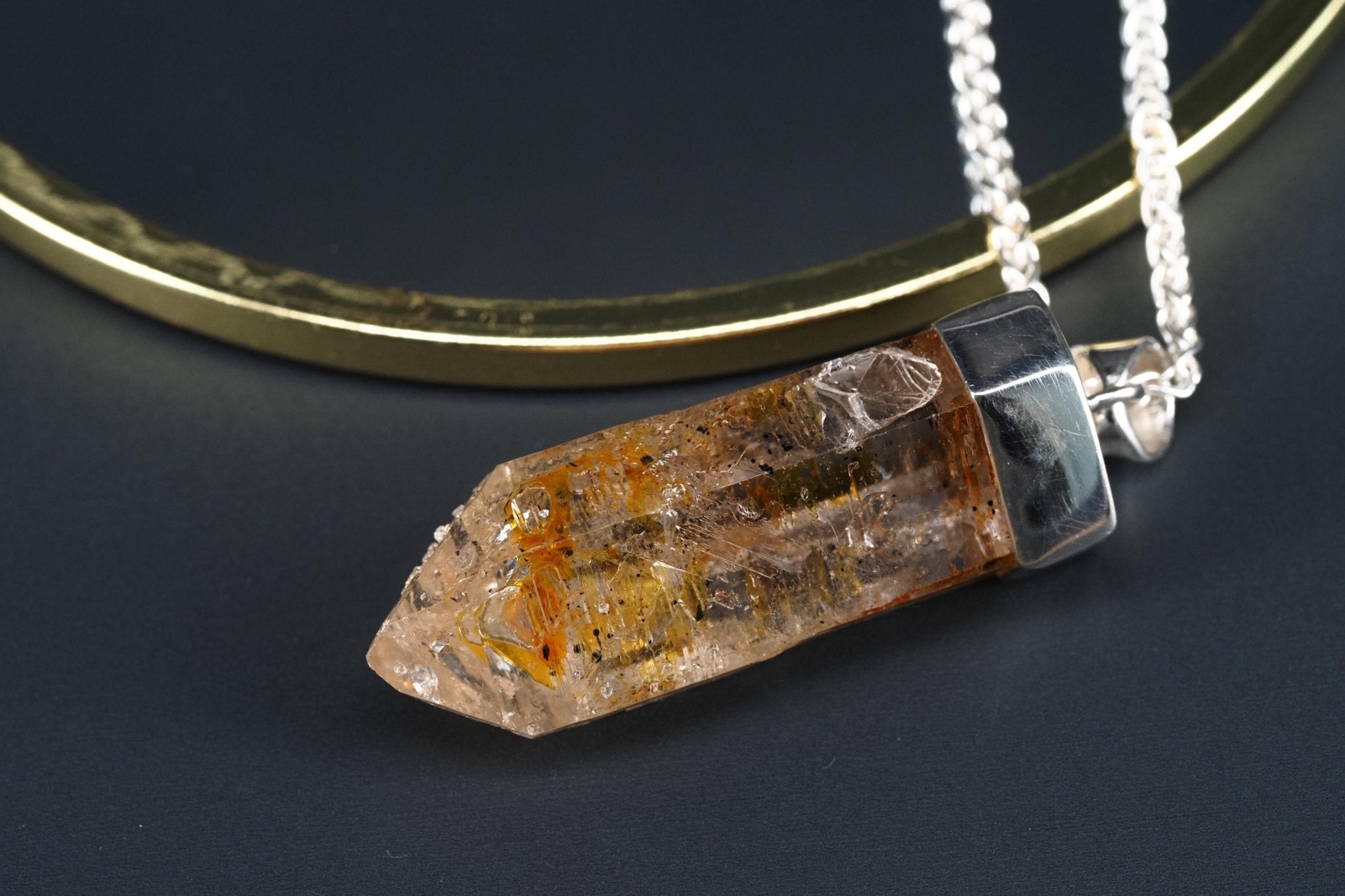 Petroleum Quarz Anhänger 49mm Lang Silber UV Kristall