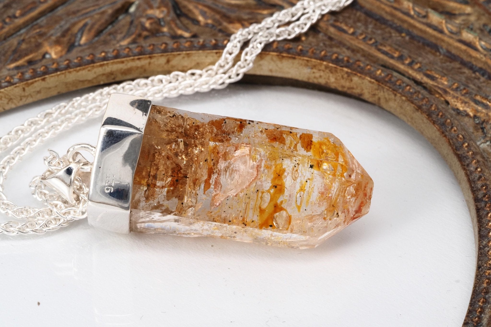 Petroleum Quarz AnhÀnger Firefly Kristall aus Madagaskar gefasst in 925 Sterling Silber