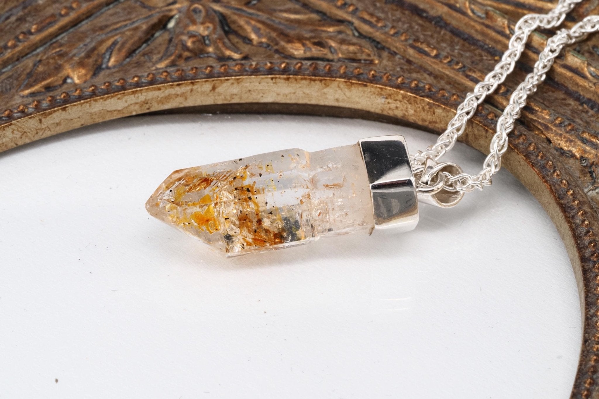 Petroleum Quarz Anhänger Firefly Kristall aus Madagaskar gefasst in 925 Sterling Silber UV