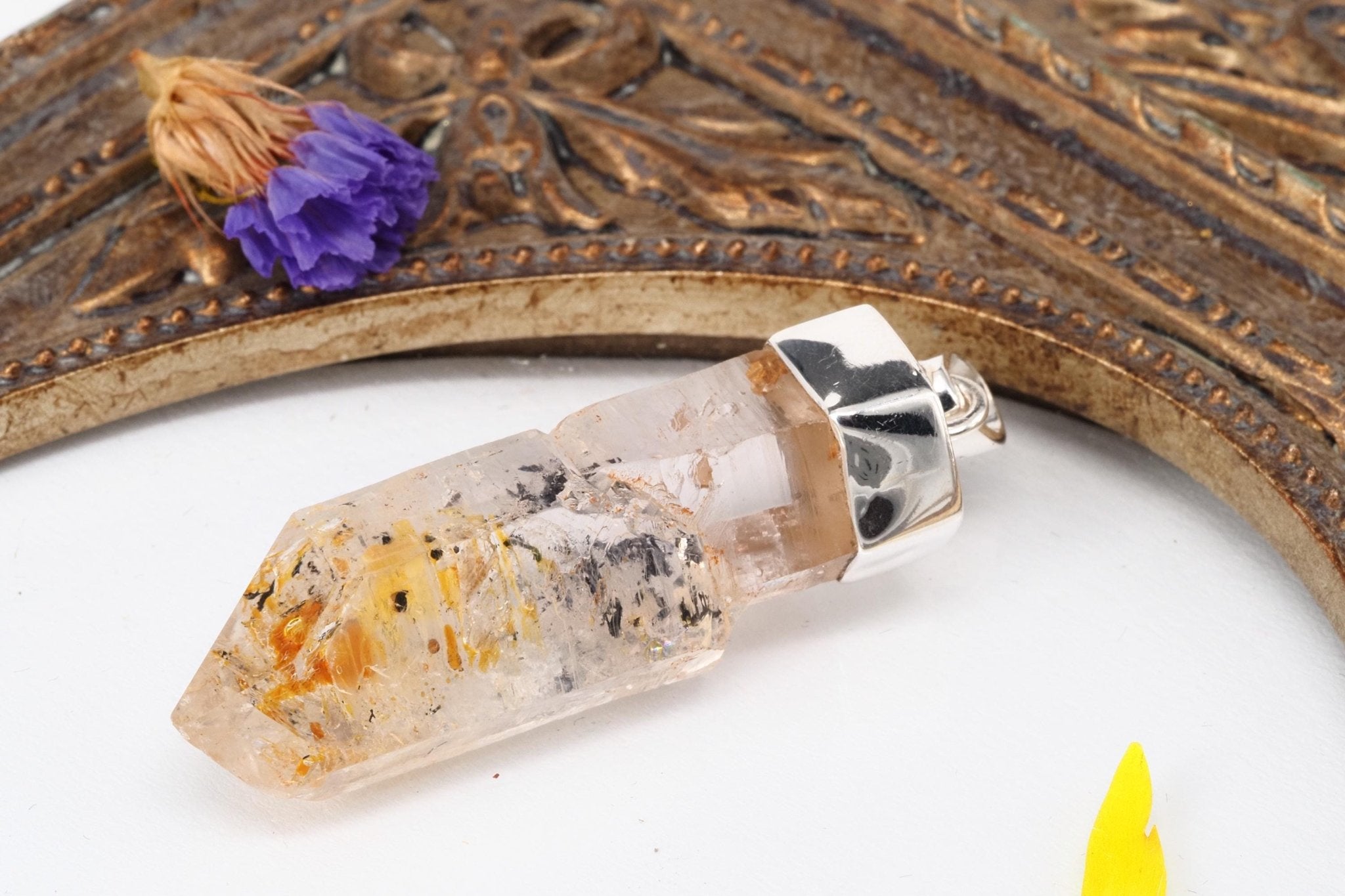 Petroleum Quarz Anhänger Firefly Kristall aus Madagaskar gefasst in 925 Sterling Silber UV Kristall Zepter