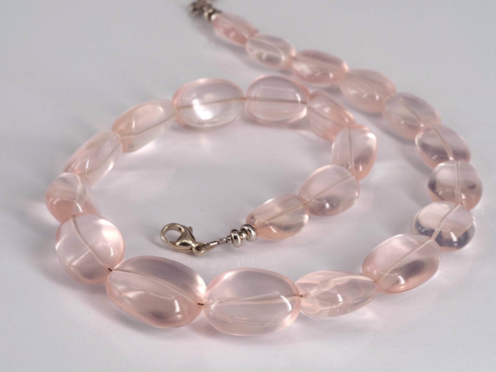 Rosenquarz Kette Damen – Natürliche Edelsteinkette mit großen Nugget - Perlen | 925 Silber | Handgefertigt