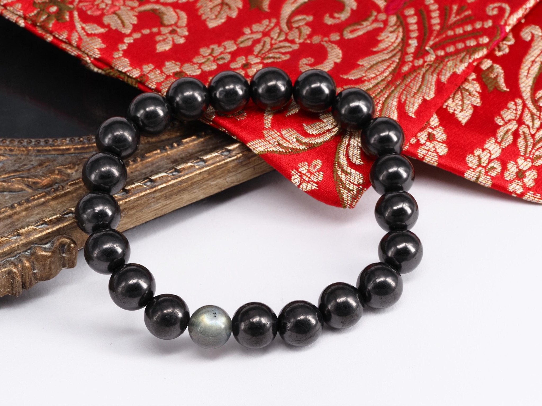 Schungit Armband Eleganz trifft auf kraftvolle Energie