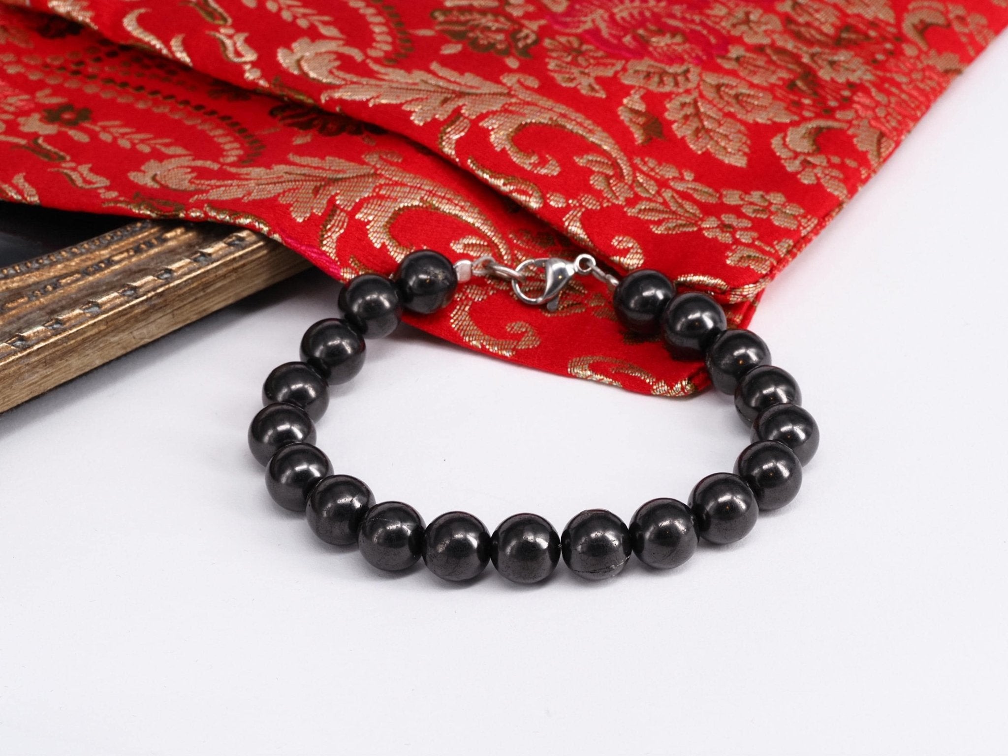 Schungit Armband Eleganz trifft auf kraftvolle Energie