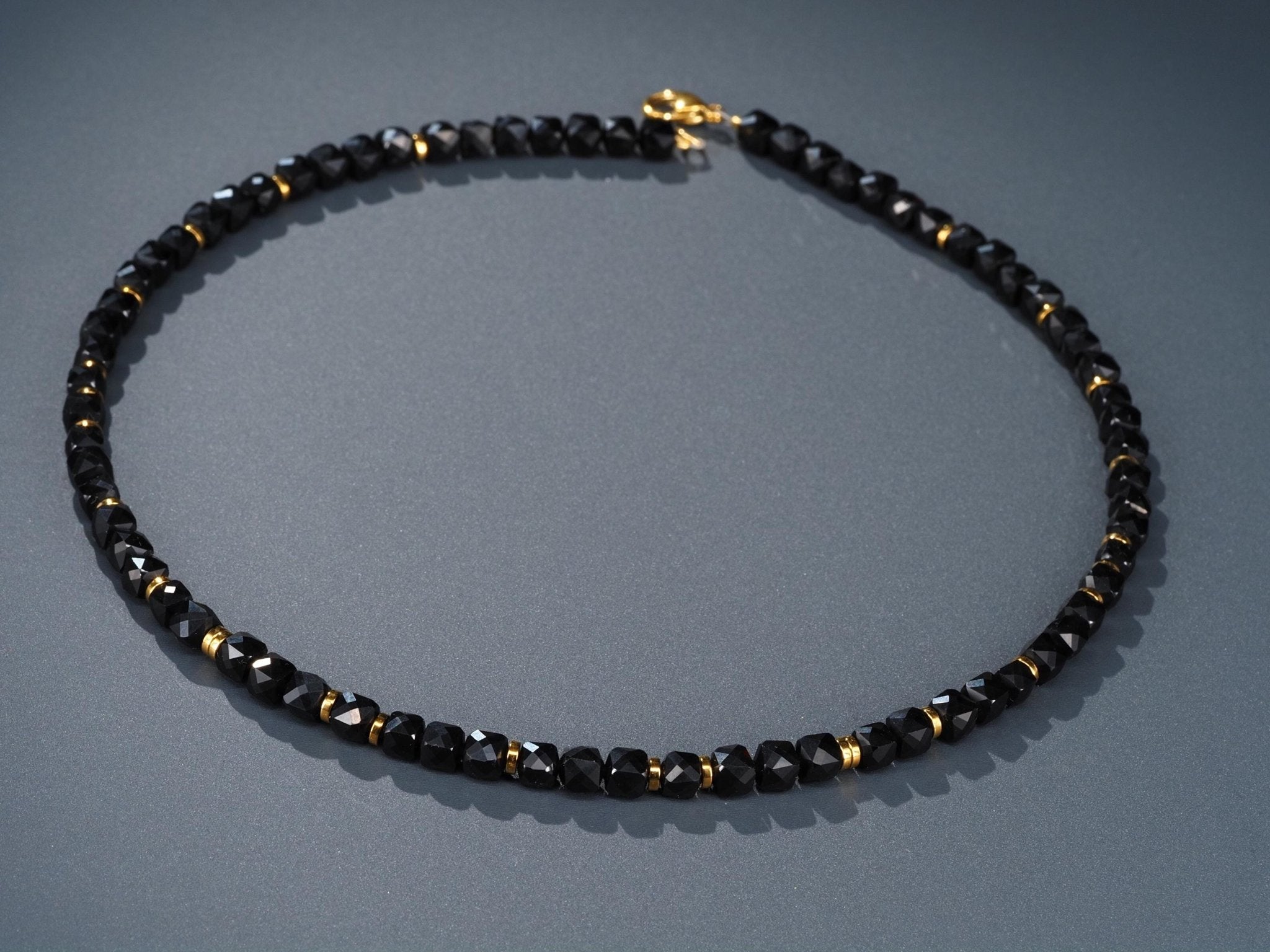 Spinell Kette 100% Natur schwarzer Edelstein in natürlicher Qualität