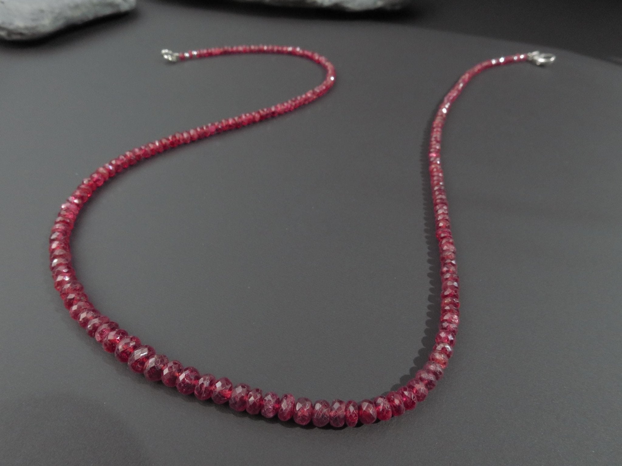 Spinell Kette rot Natur Edelstein unbehandelt mit Sterling Silber Verschluss rhodiniert