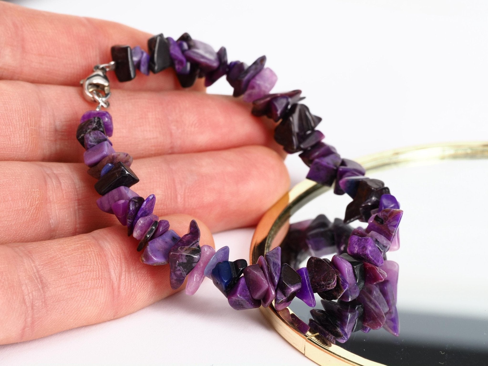 Sugilith Splitter Armband – seltener Natur - Edelstein in tiefem Violett