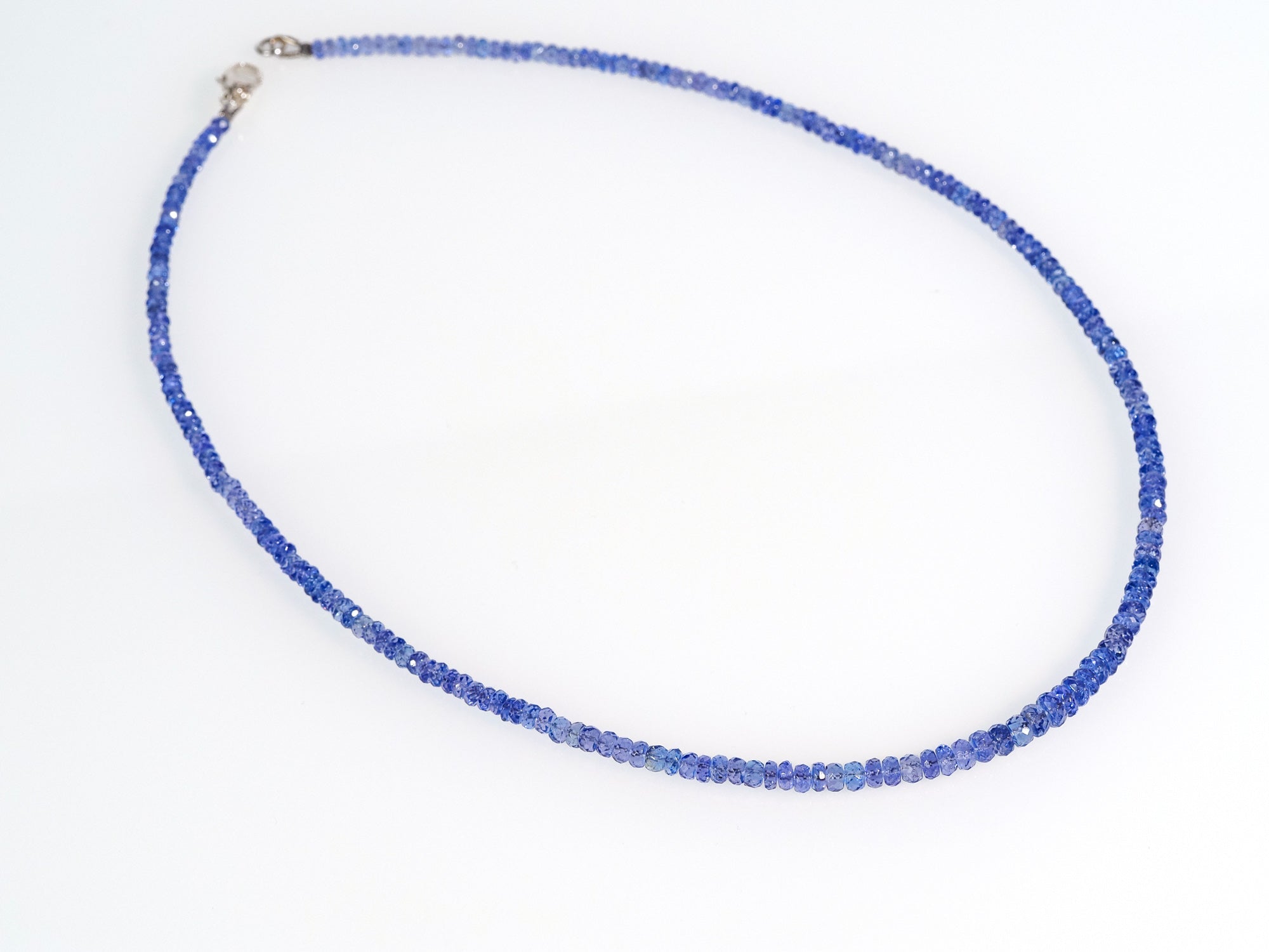 Tansanit Kette 925 Silber – Eleganz in Blau