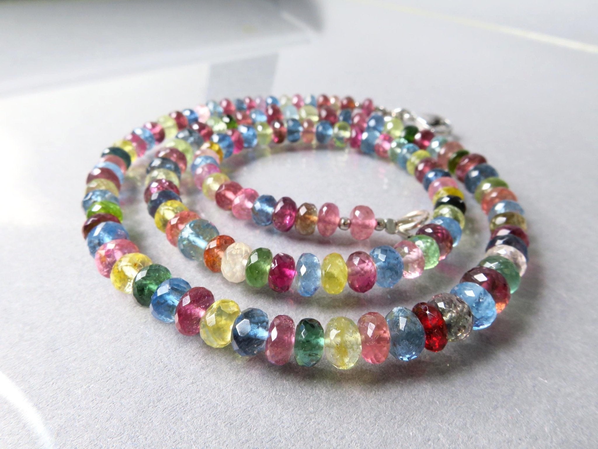 Turmalin Halskette blau rosa gelb grün multicolor