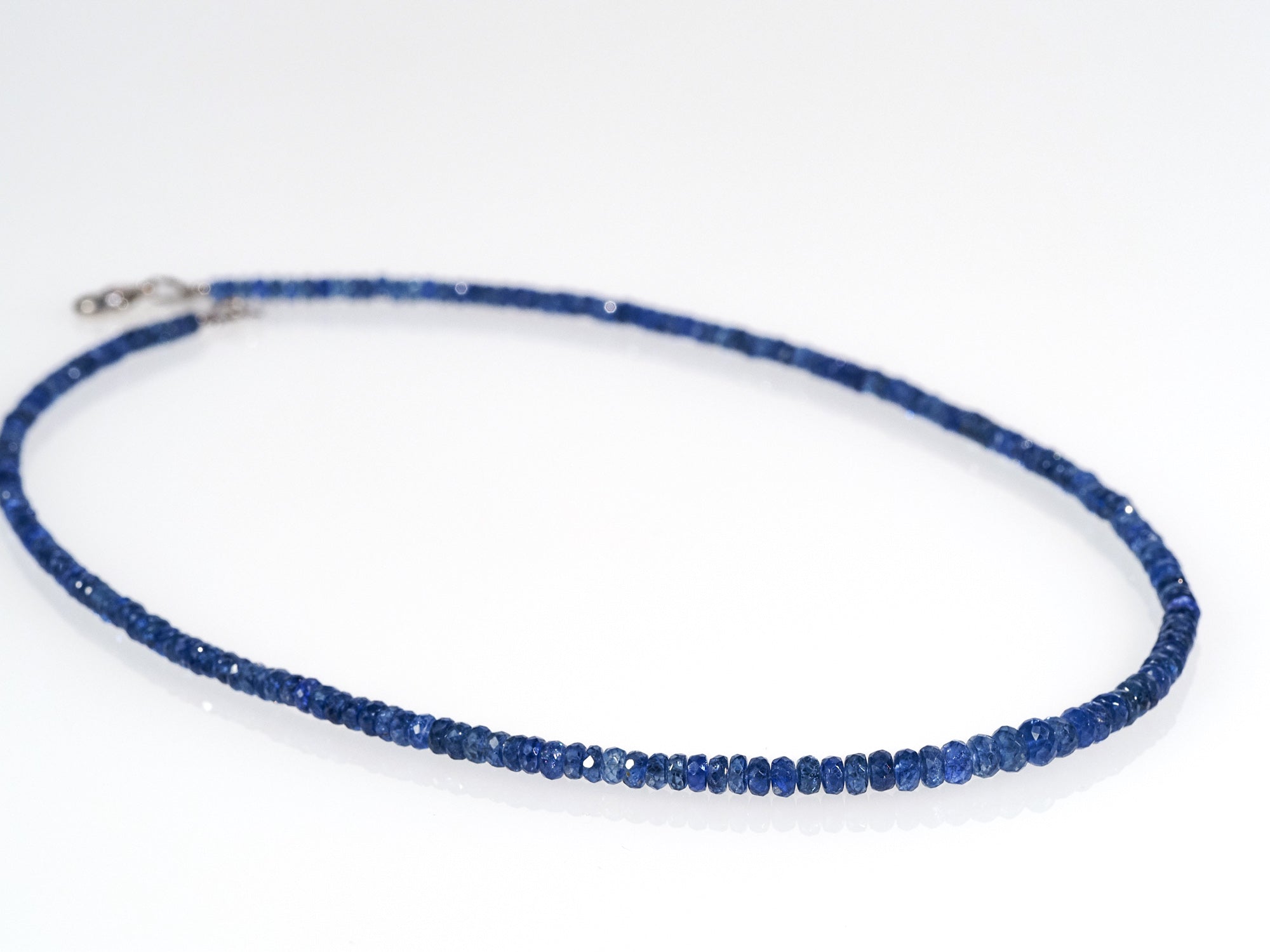 Blaue Saphir Kette facettiert  Natur Edelstein Collier