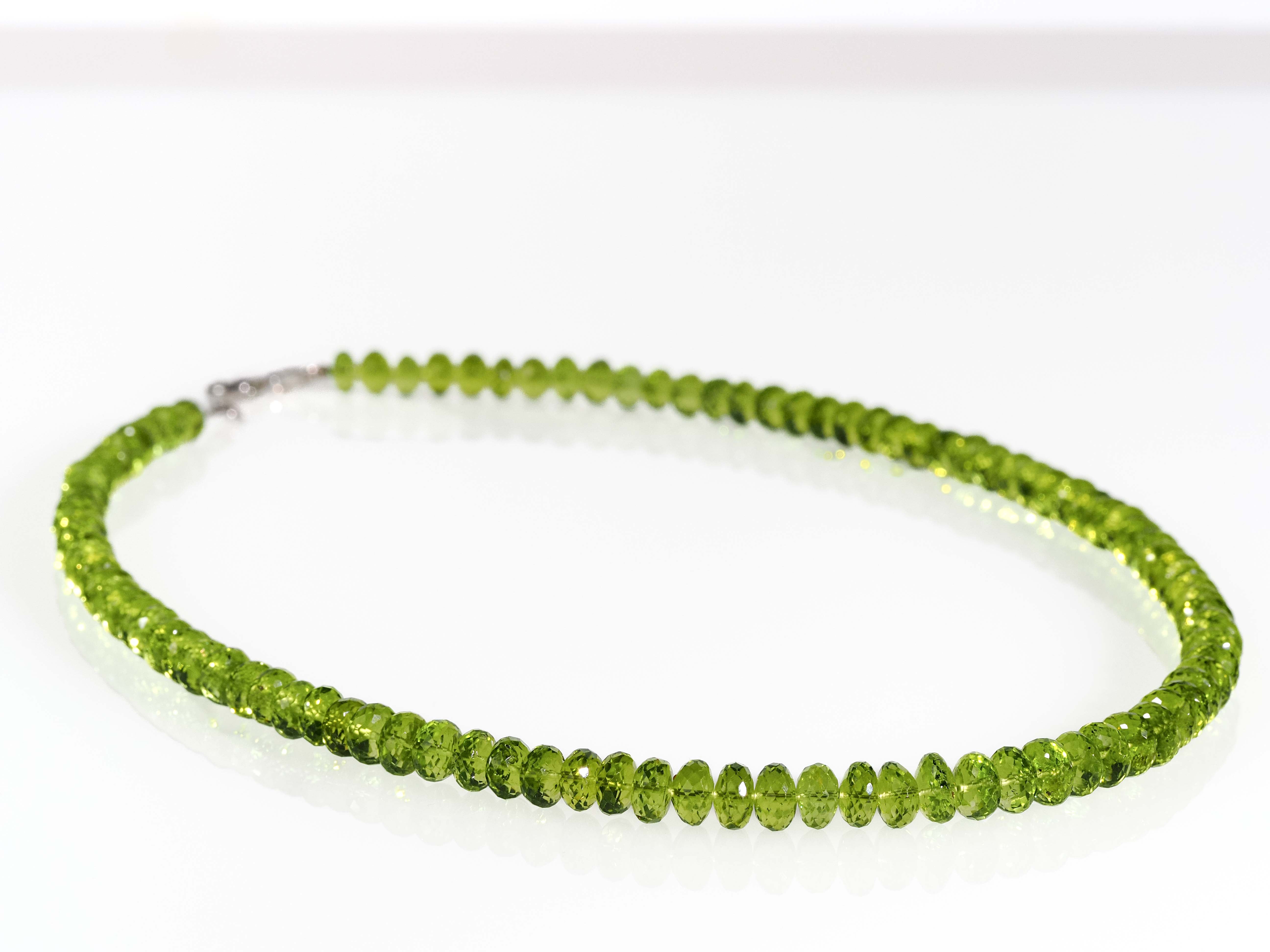 Peridot Kette in seltener Größe & Qualität