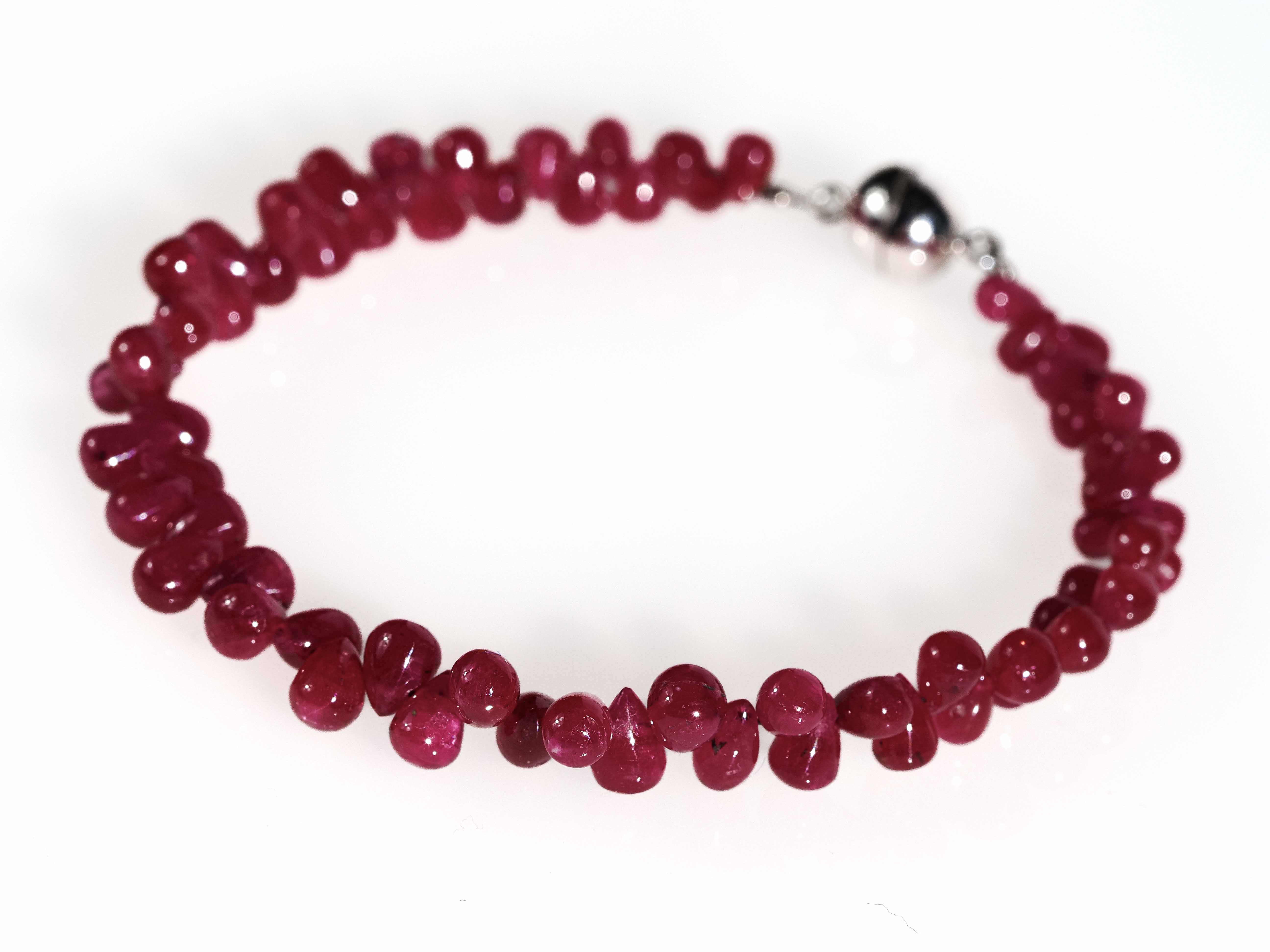 Rubin Edelstein Armband Tropfenform & Magnetverschluss