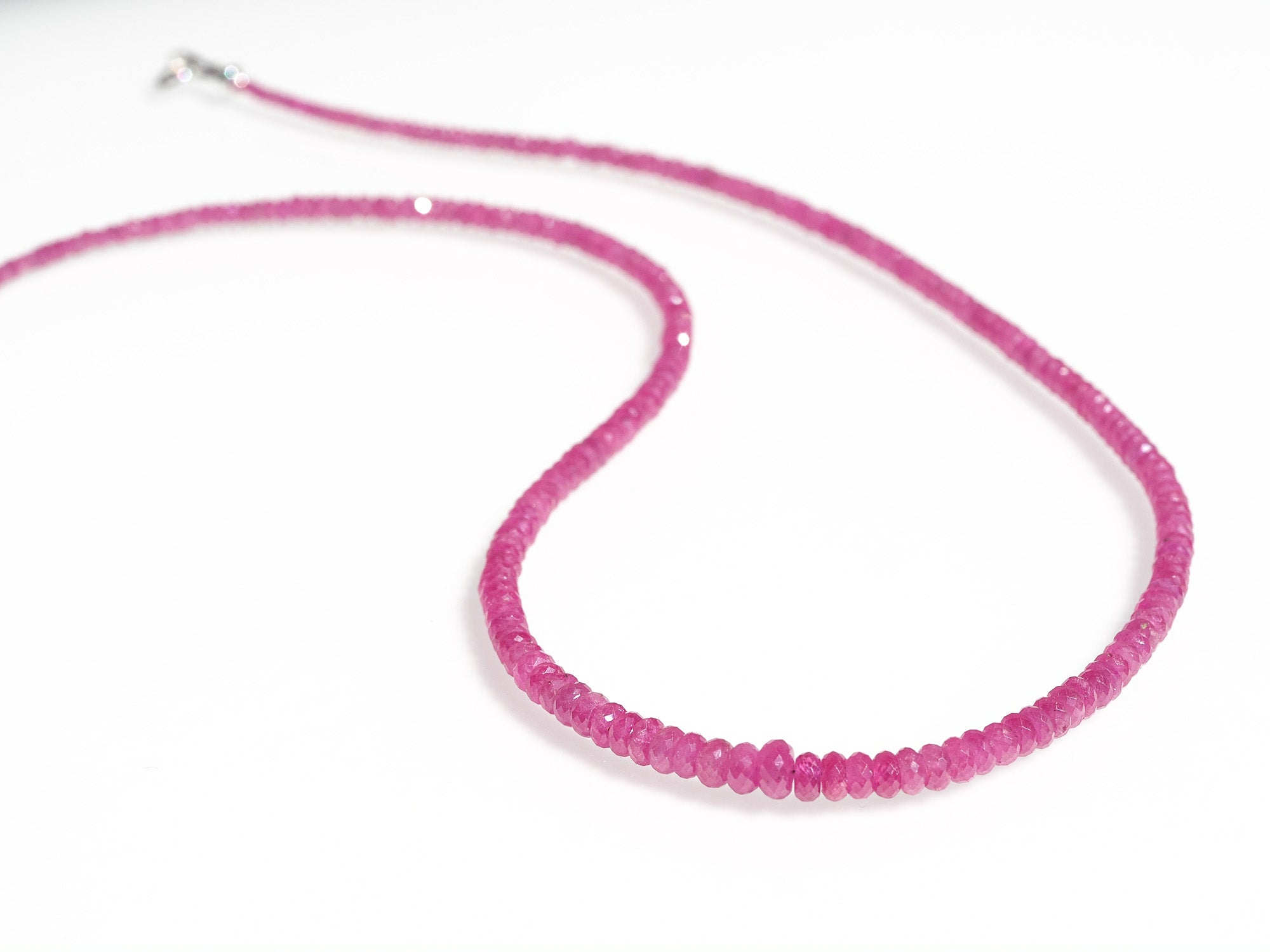 Pink Saphir Kette 925 Silber – facettiert & selten