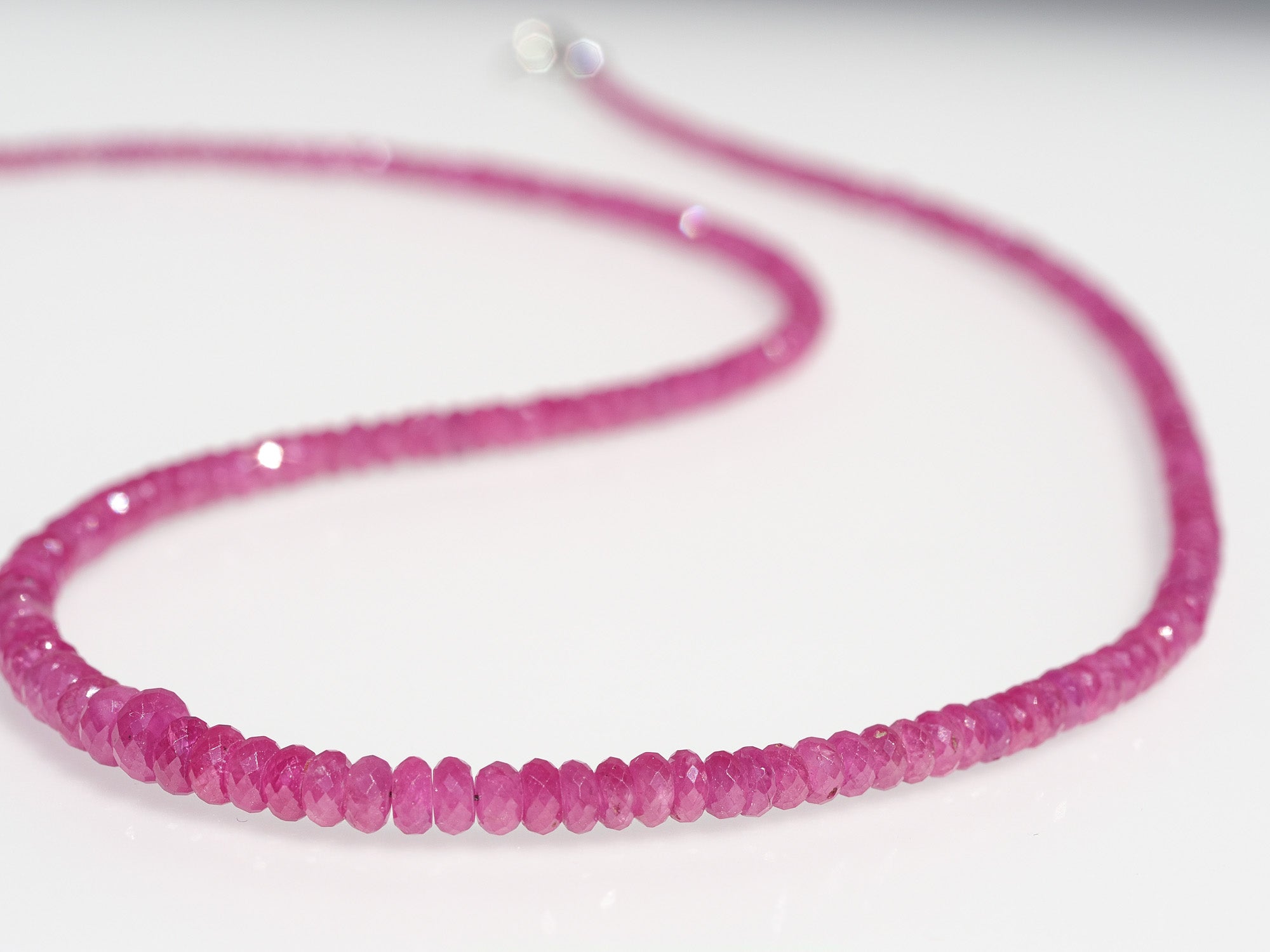 Pink Saphir Kette 925 Silber – facettiert & selten
