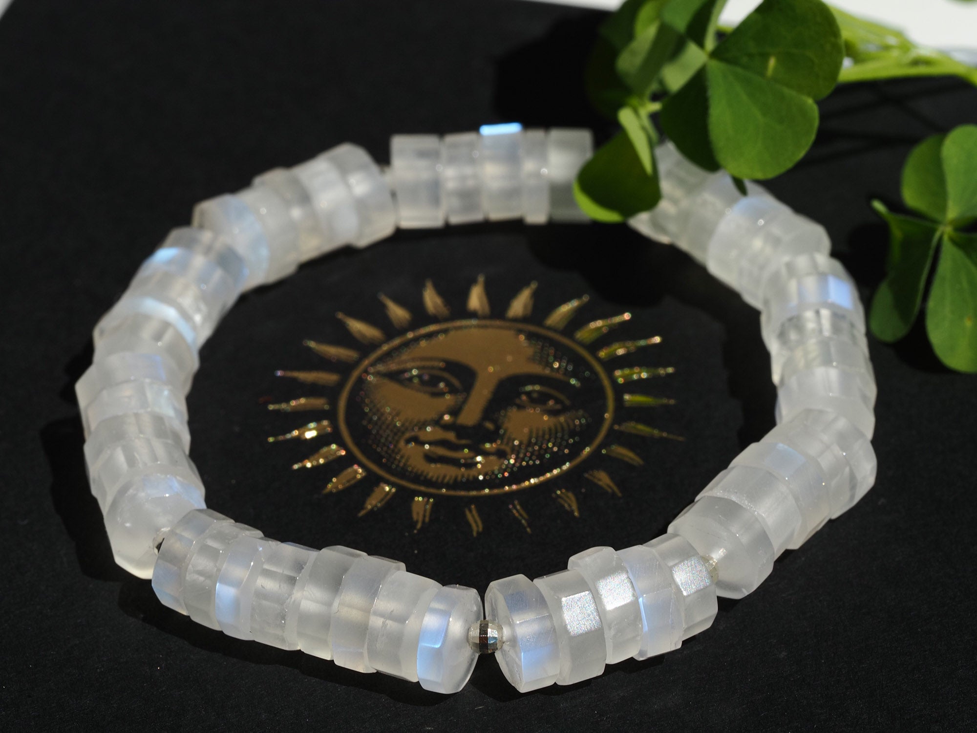 Edles Mondstein Armband mit 925er Silber elastisch
