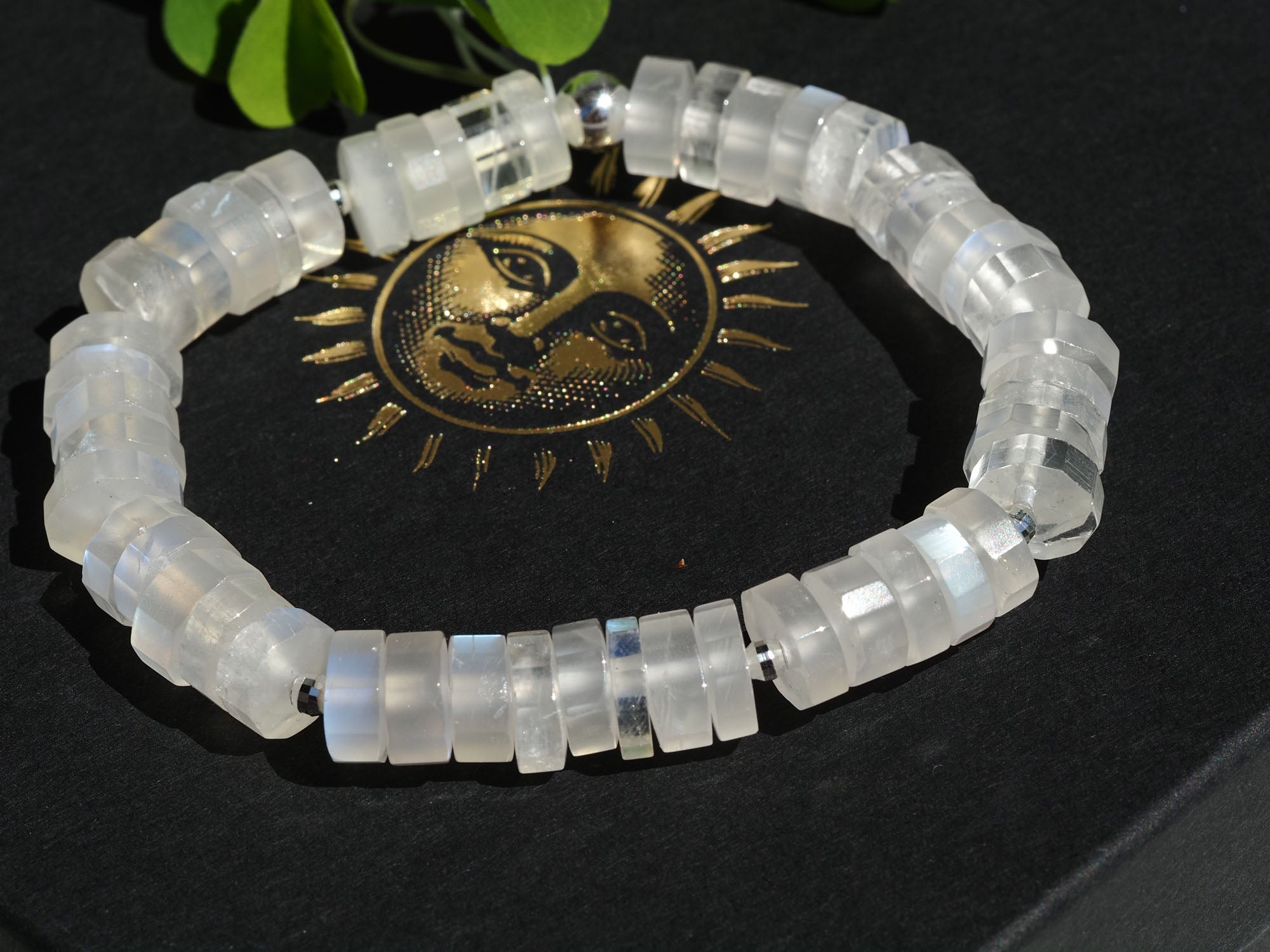 Edles Mondstein Armband mit 925er Silber elastisch