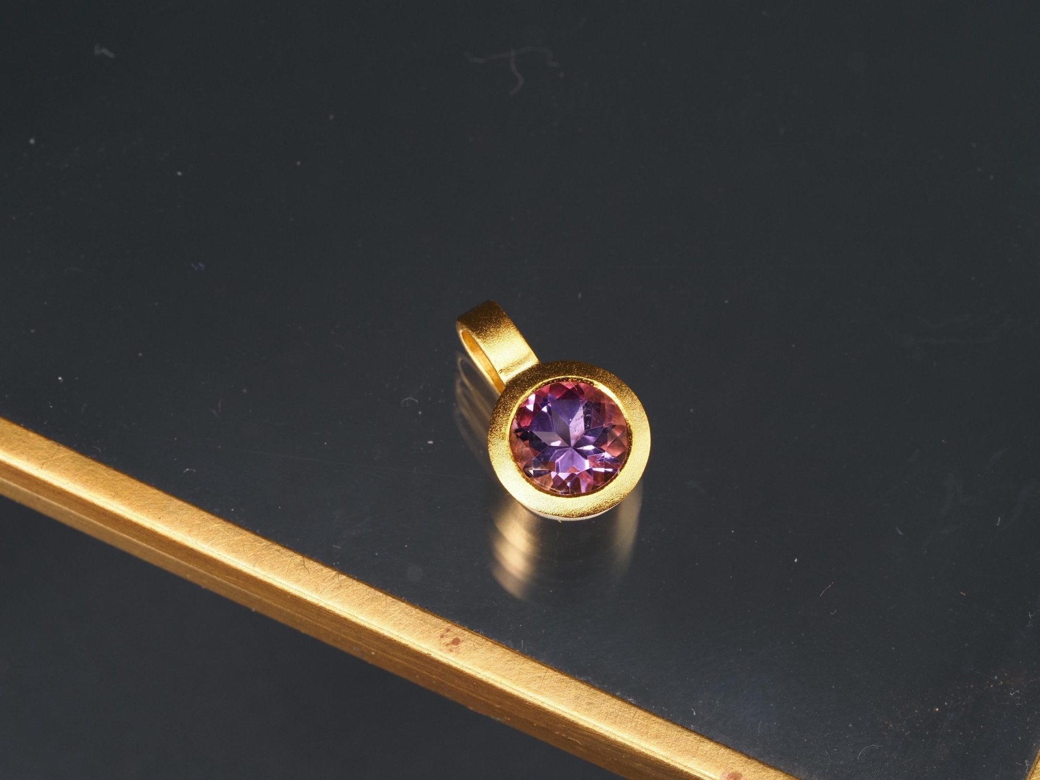 Amethyst Anhänger Sterling Silber vergoldet zart
