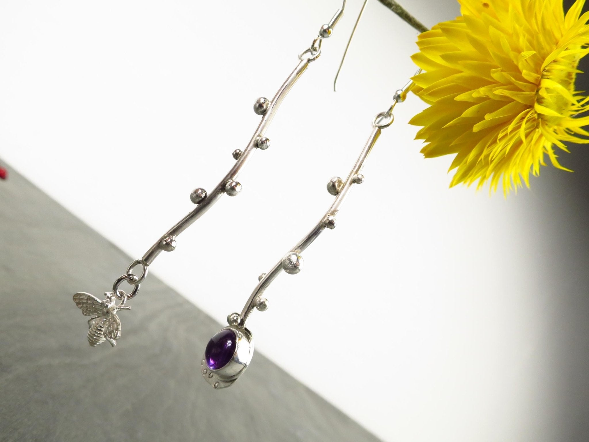 Amethyst Ohrhänger Silber Amethyst Silber Ohrringe Silber Biene Unikat Boho Ohrhänger lange Stein Ohrringe Lila Stein Silber Ohrschmuck