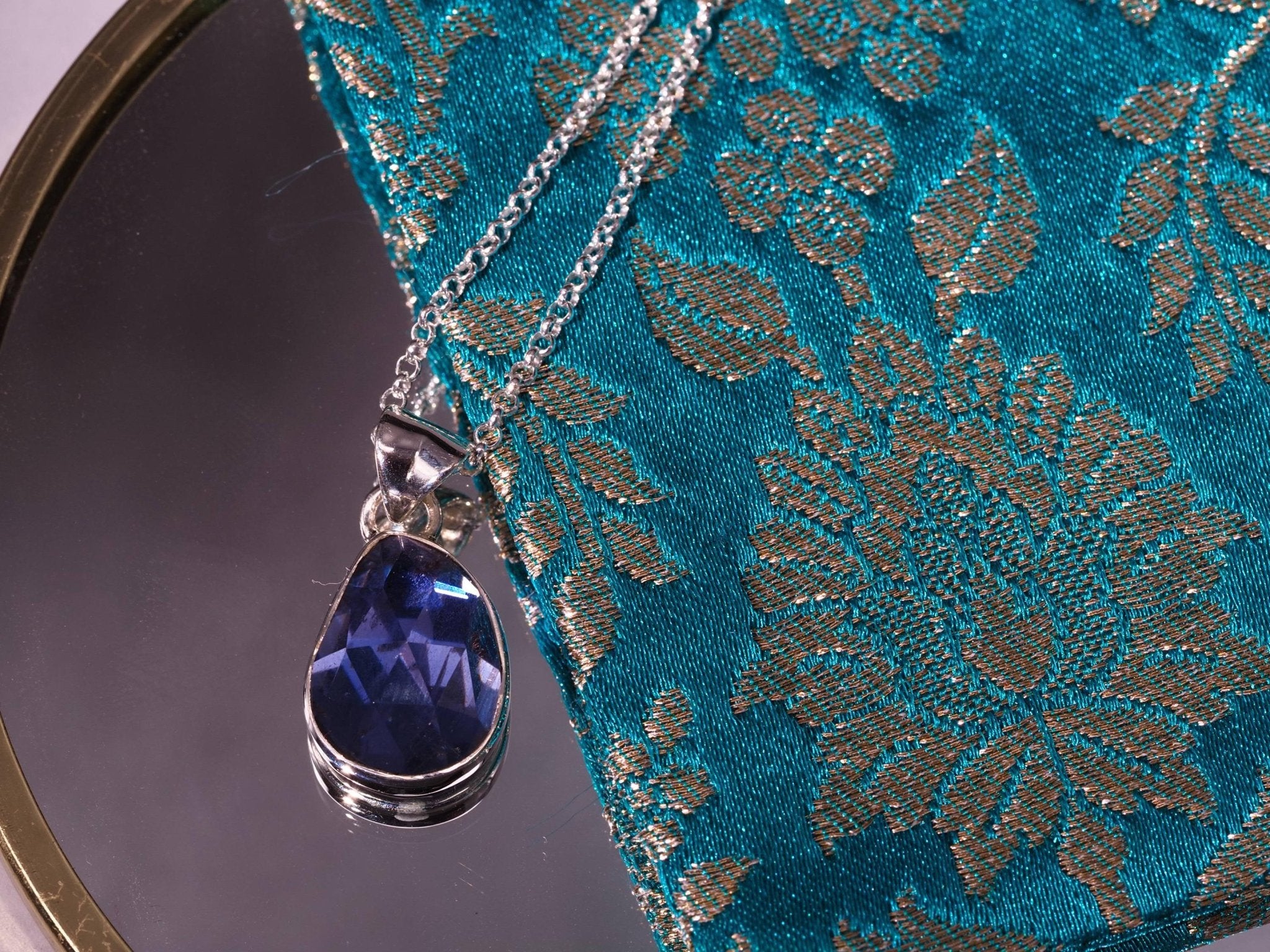 Anhänger Iolith – blauer Edelsteinanhänger Silber