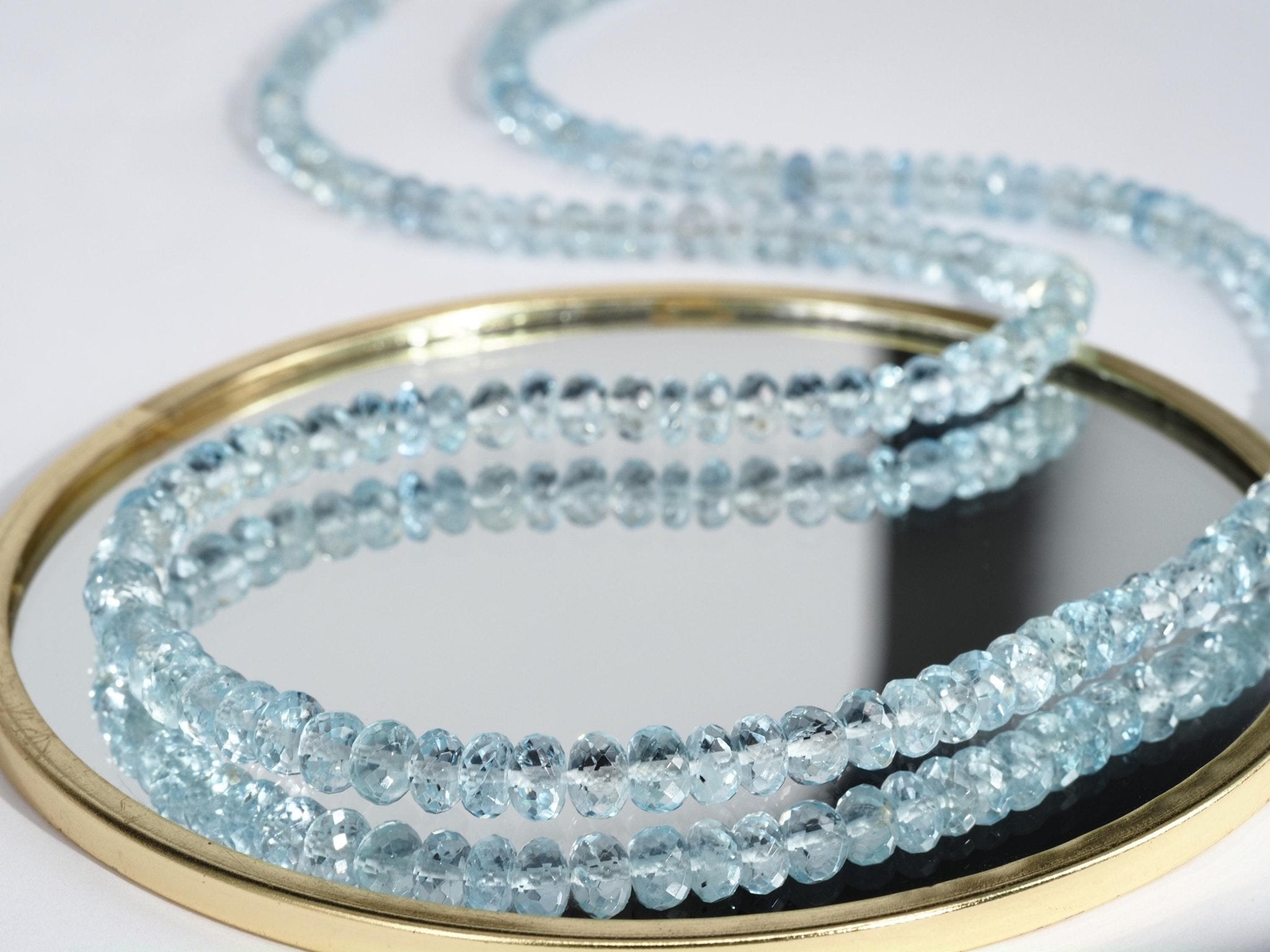 Aquamarin Halskette – brillant facettiert, leuchtend hellblau, höchste Qualität