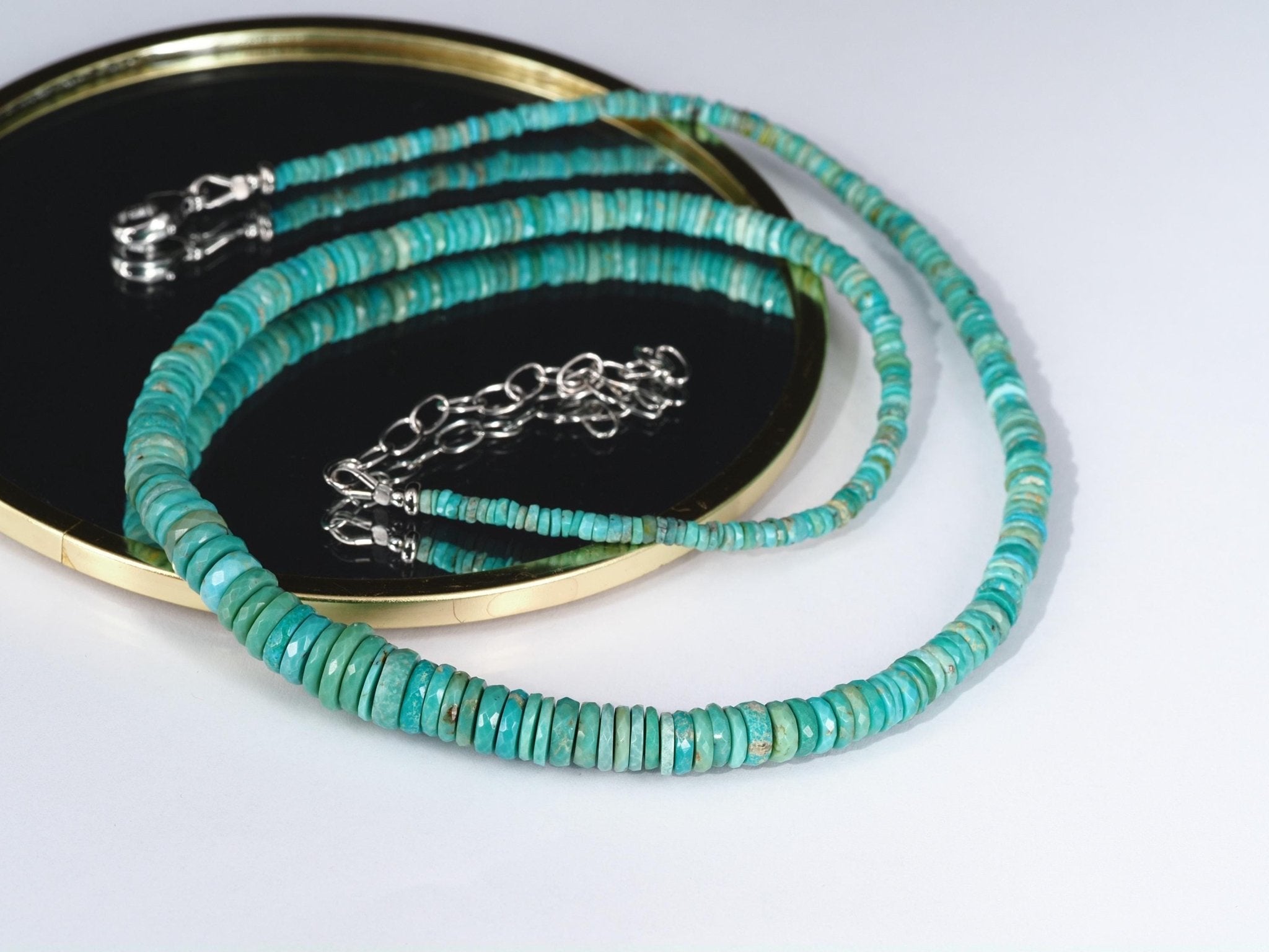 Arizona Türkis Halskette – facettierte Natursteine mit Silberverschluss