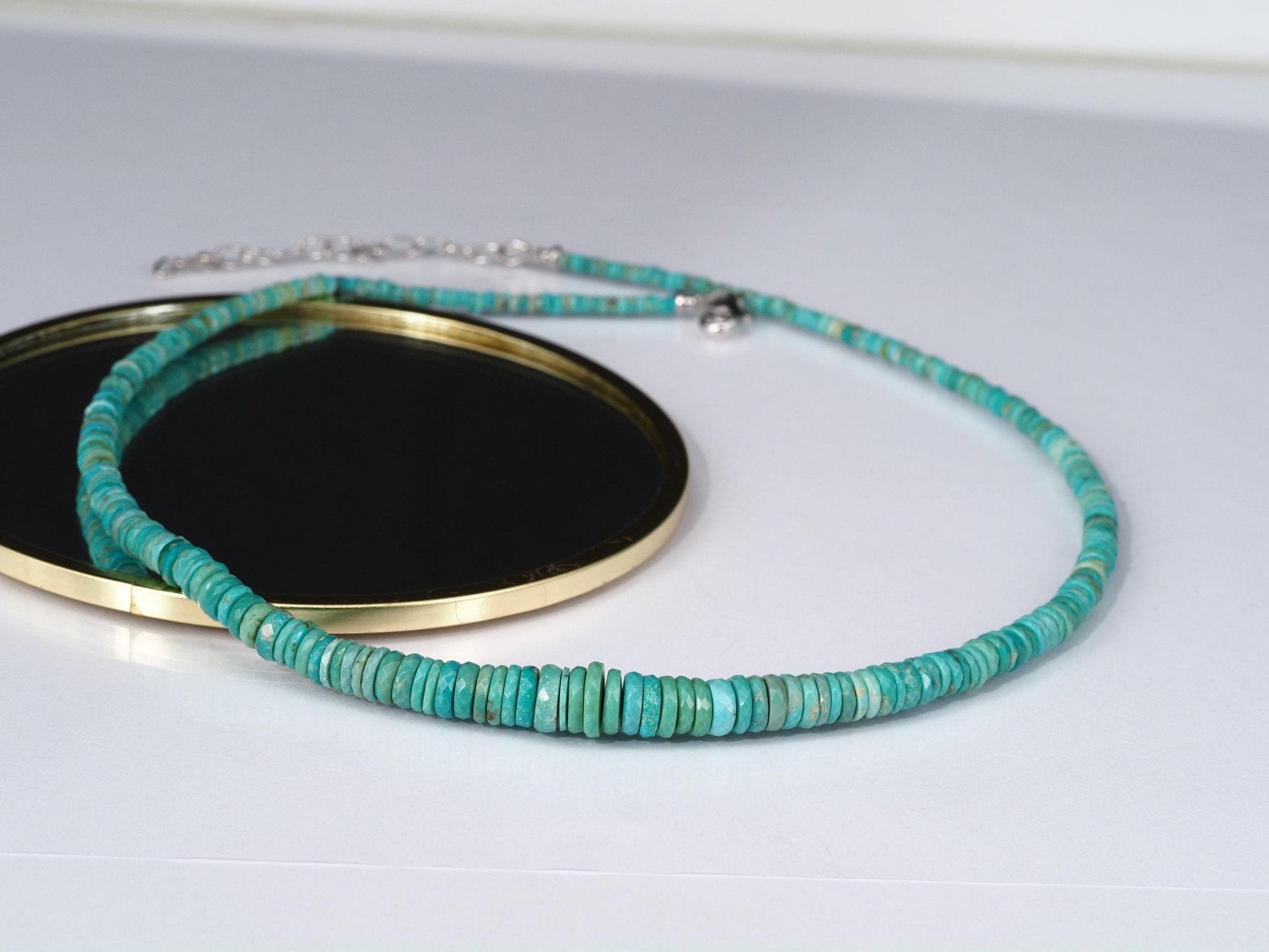 Arizona Türkis Halskette – facettierte Natursteine mit Silberverschluss