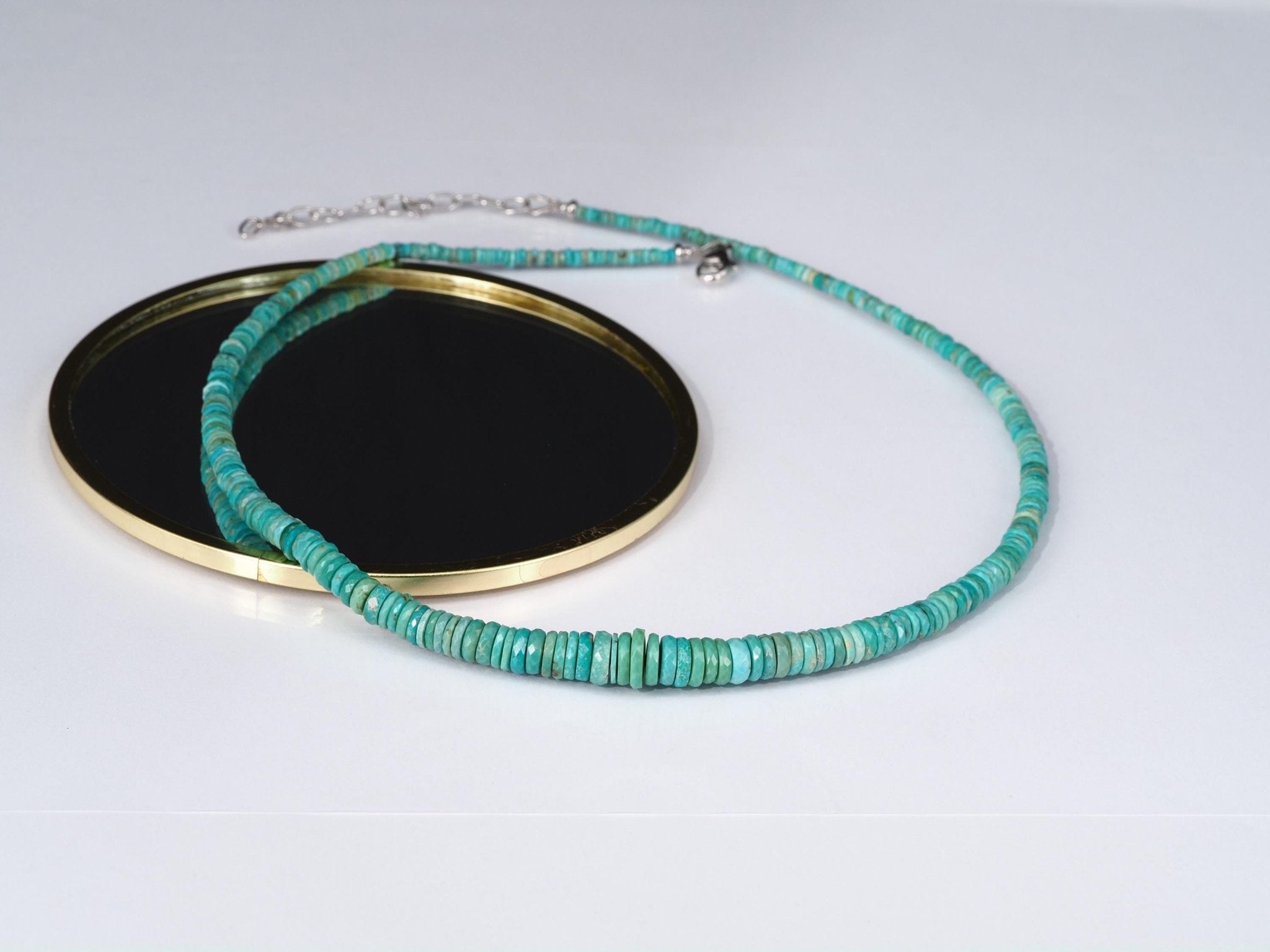 Arizona Türkis Halskette – facettierte Natursteine mit Silberverschluss