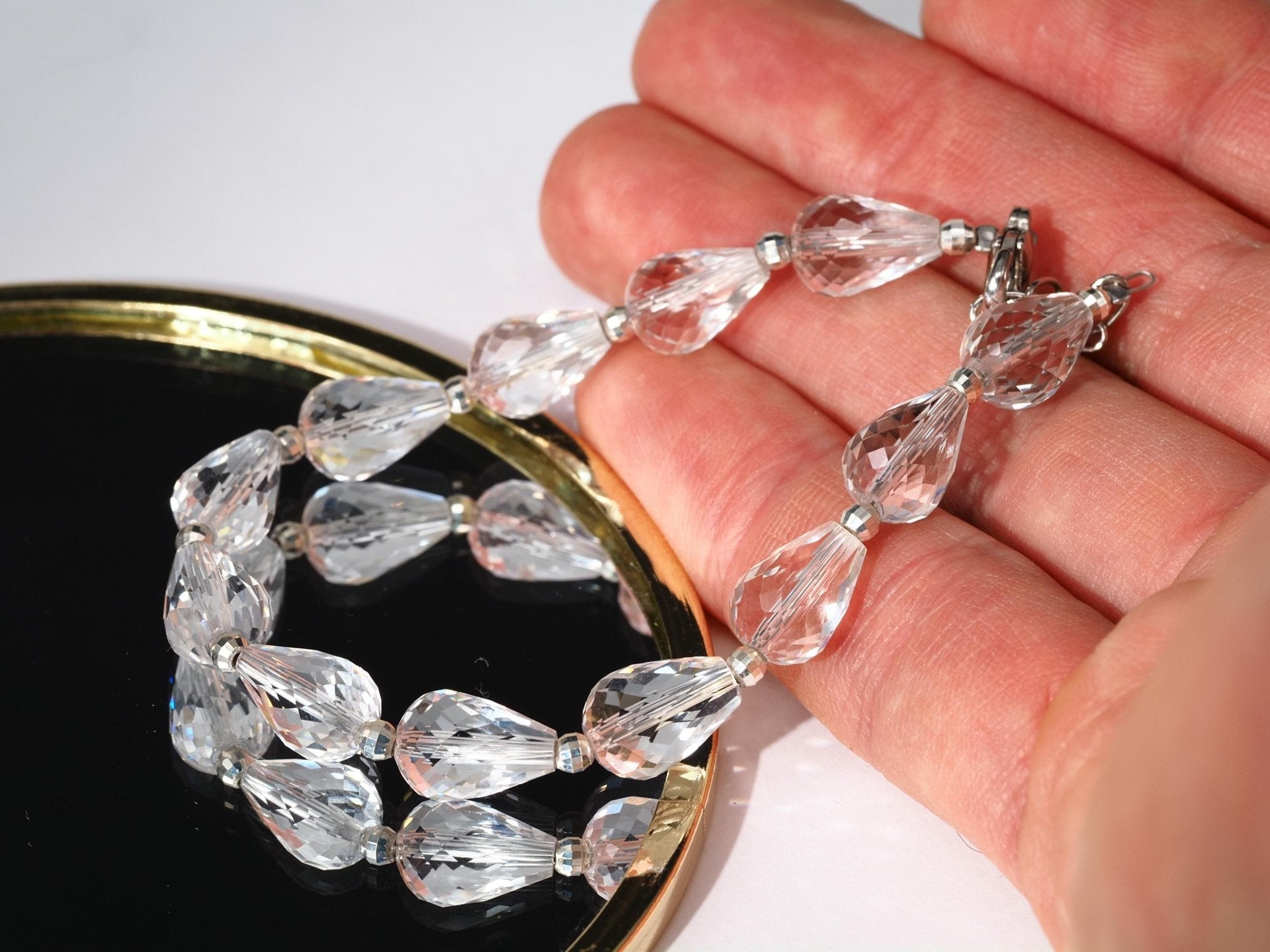 Bergkristall Armband – facettierte Tropfen aus klarem Naturkristall mit Silberverschluss