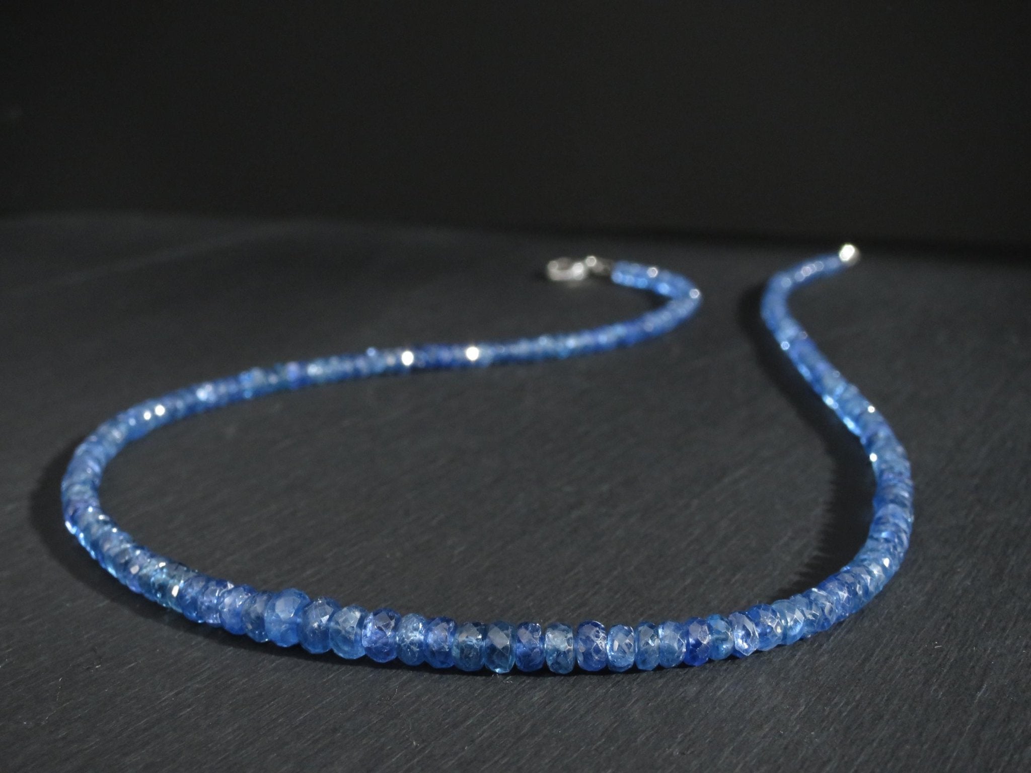 Blaue Saphir Kette facettiert Natur Edelstein Collier