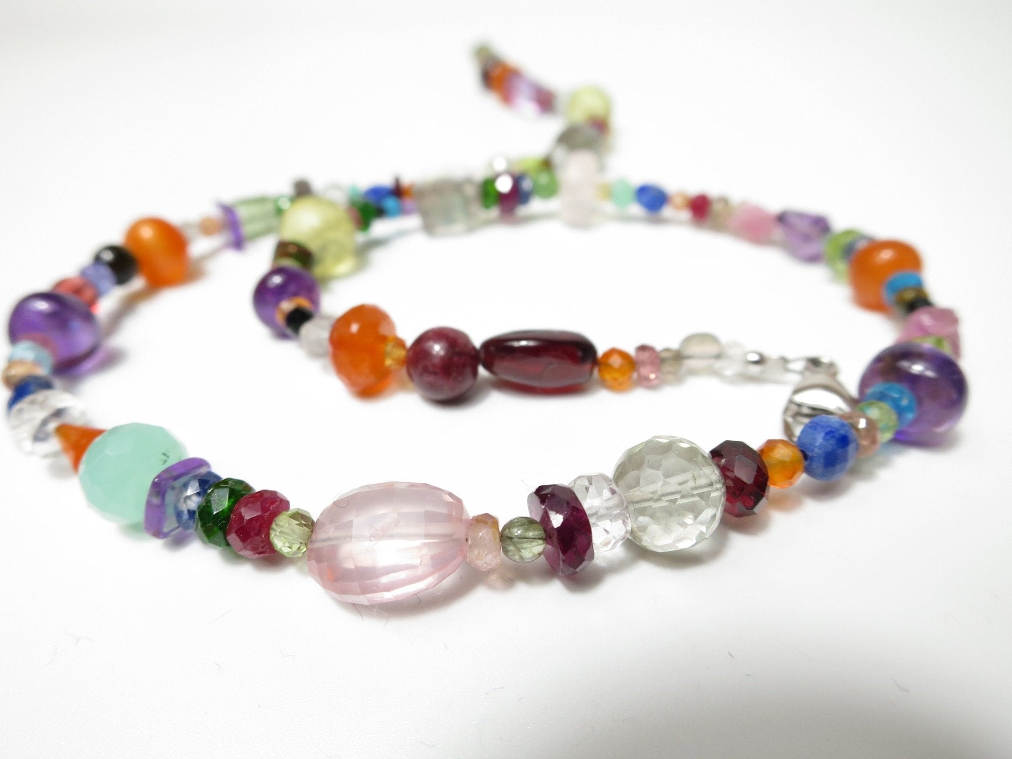 Bunte Edelstein Kette Saphir Karneol Kyanit Amethyst