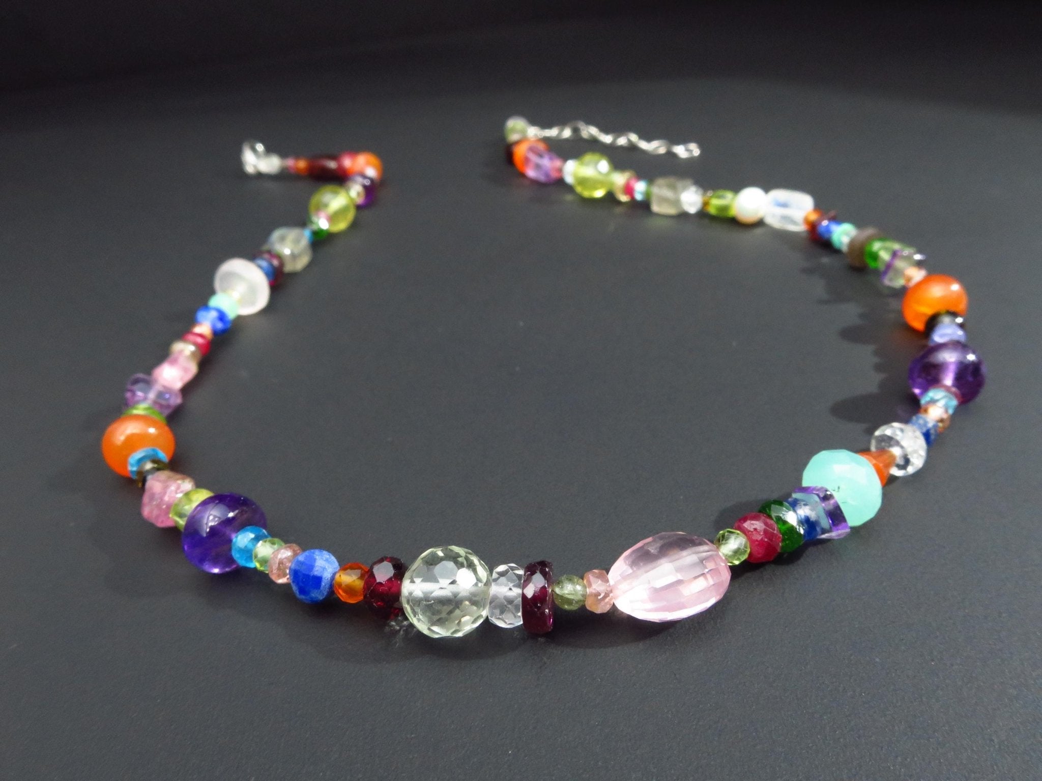 Bunte Edelstein Kette Saphir Karneol Kyanit Amethyst