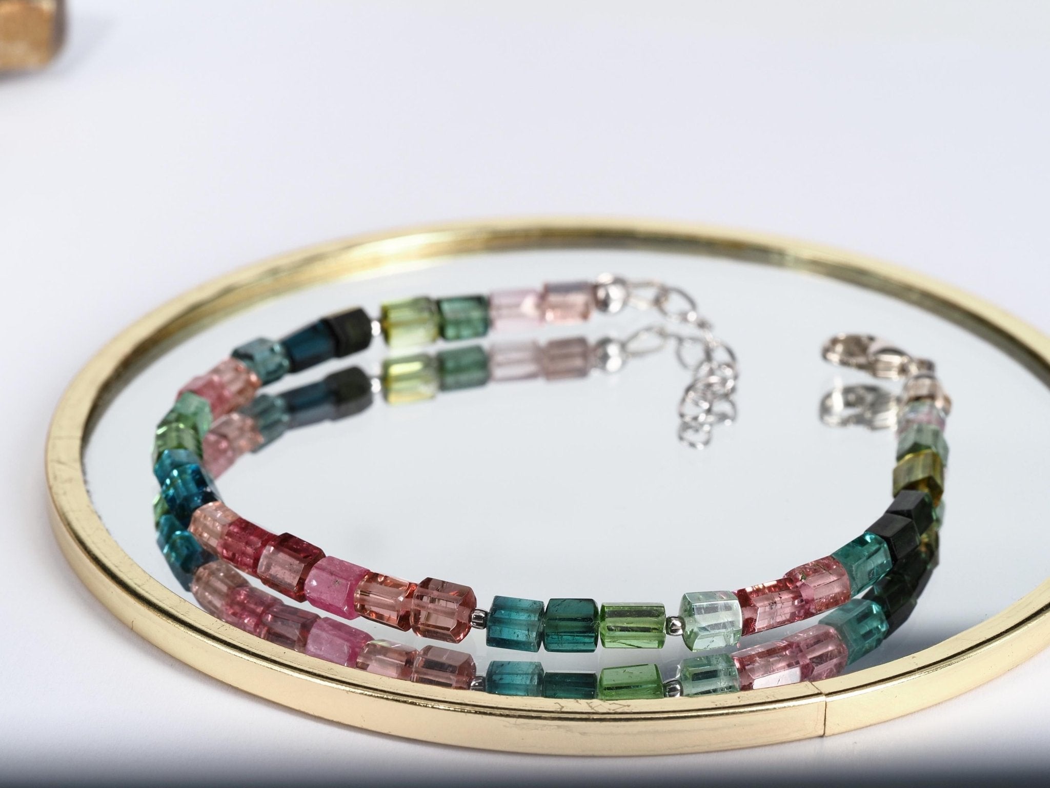 Buntes Turmalin Kristallspitzen Armband – farbenfroher Edelsteinschmuck mit Silberverschluss