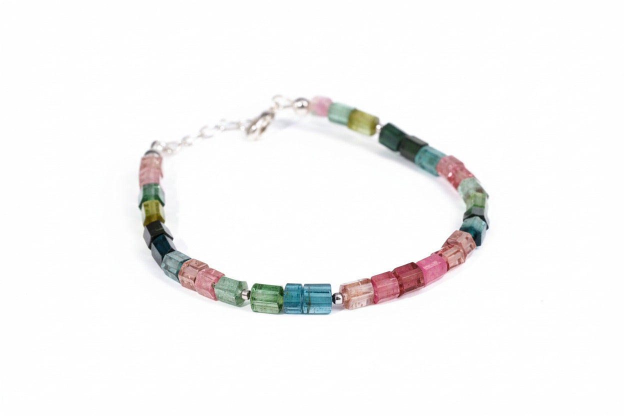 Buntes Turmalin Kristallspitzen Armband – farbenfroher Edelsteinschmuck mit Silberverschluss
