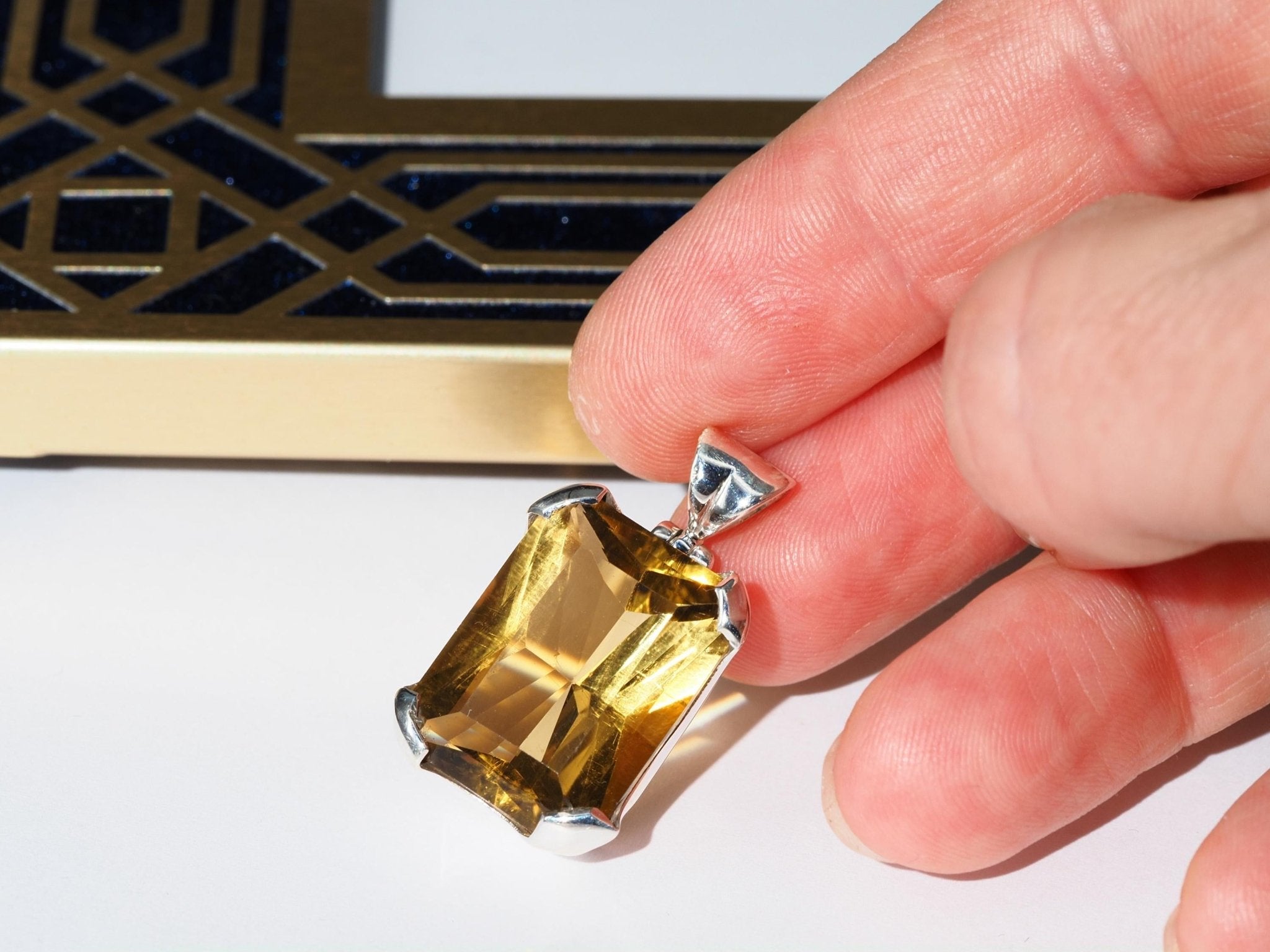 Citrin Anhänger gefasst in 925 Sterling Silber