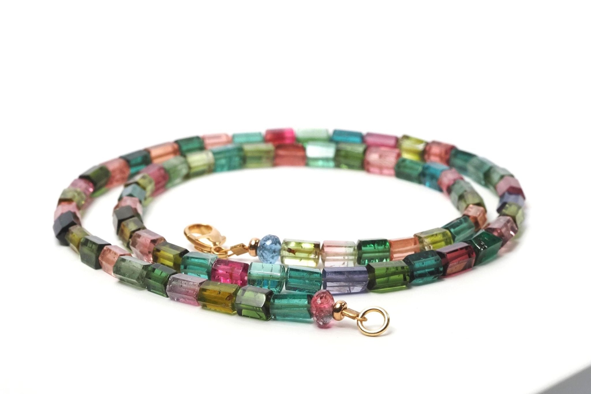 Exklusive Turmalin Kette in rosa, blau, grün und blau mit Gold - Verschluss