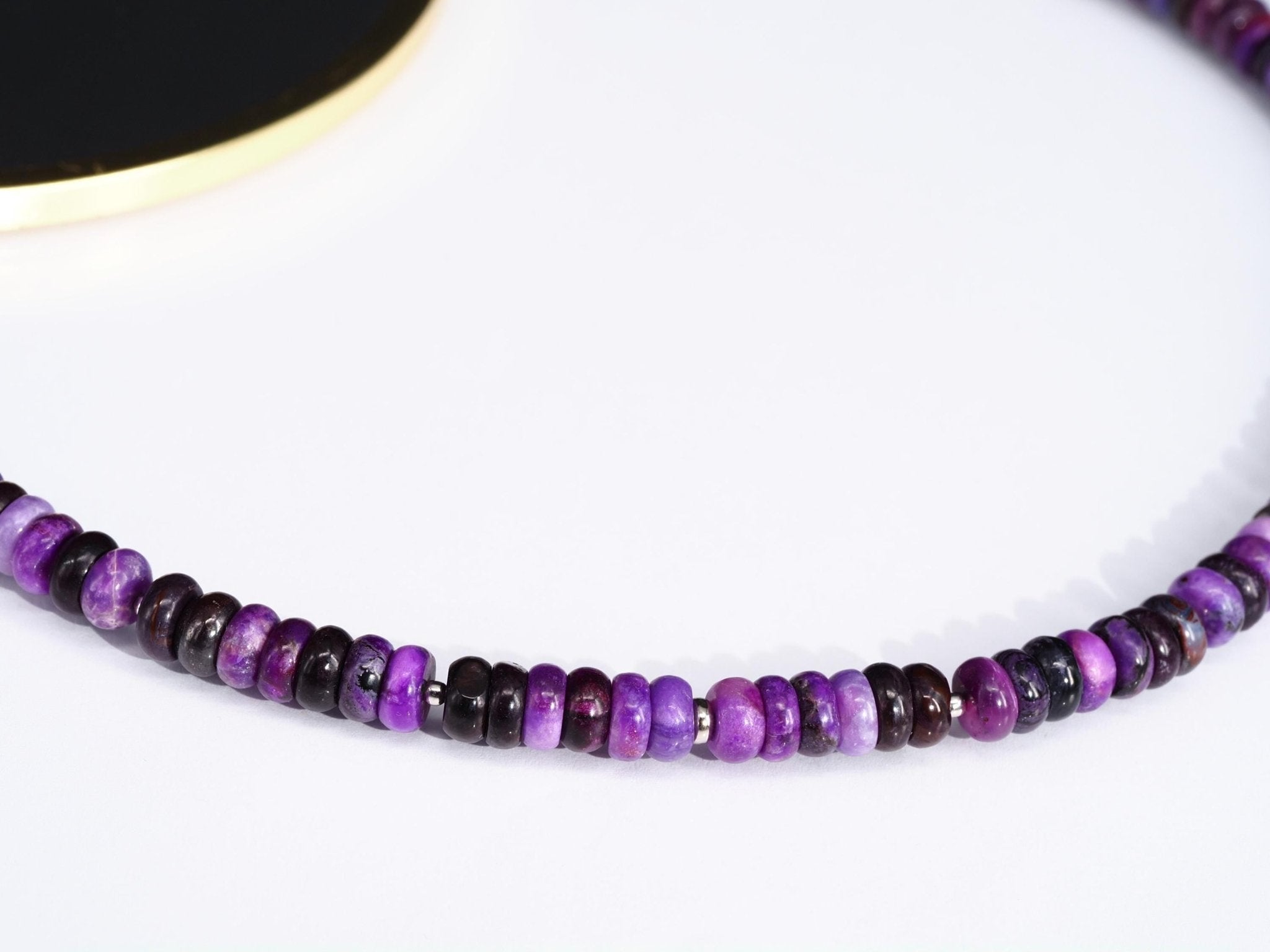 Fantastische Sugilith Kette – echte, naturbelassene Rarität