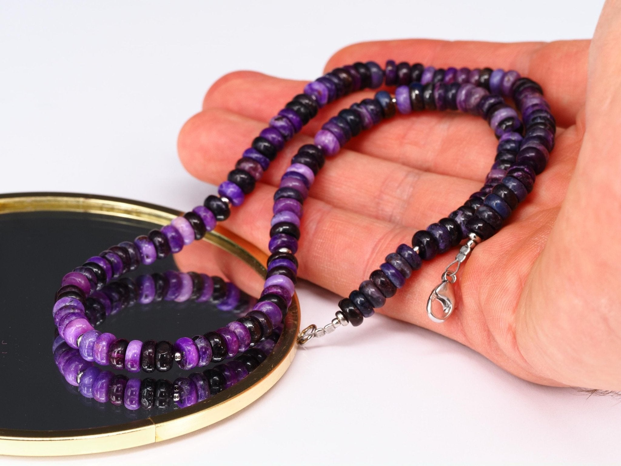 Fantastische Sugilith Kette – echte, naturbelassene Rarität