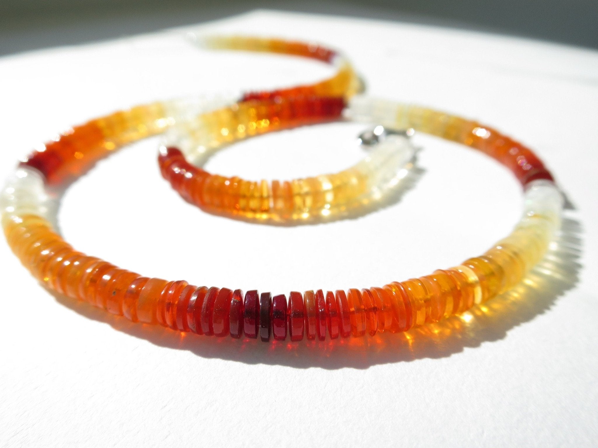 Feueropal Kette mit Farbverlauf orange weiß rot