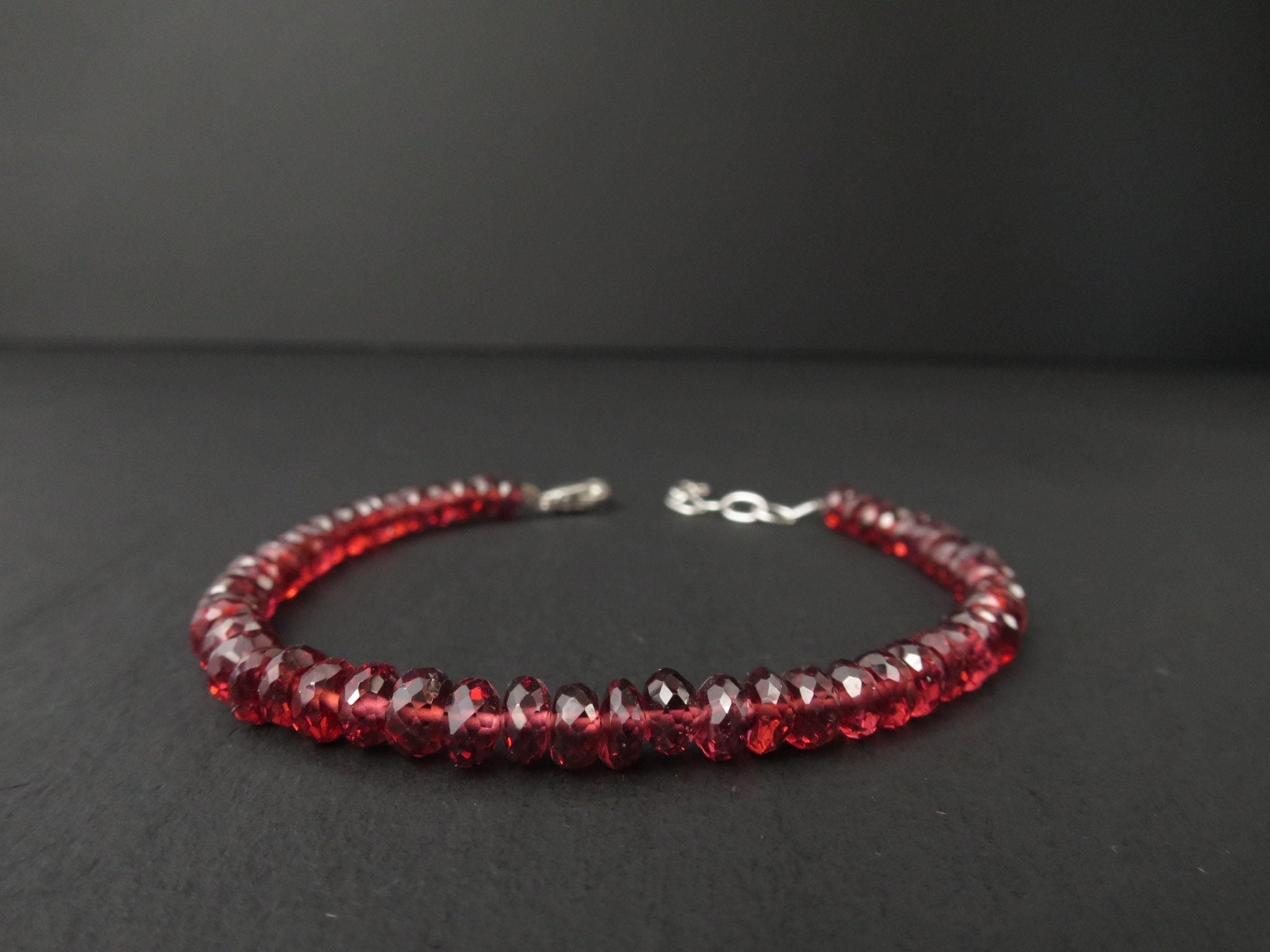 Granat Armband facettiert mit 925 Silber Verschluss