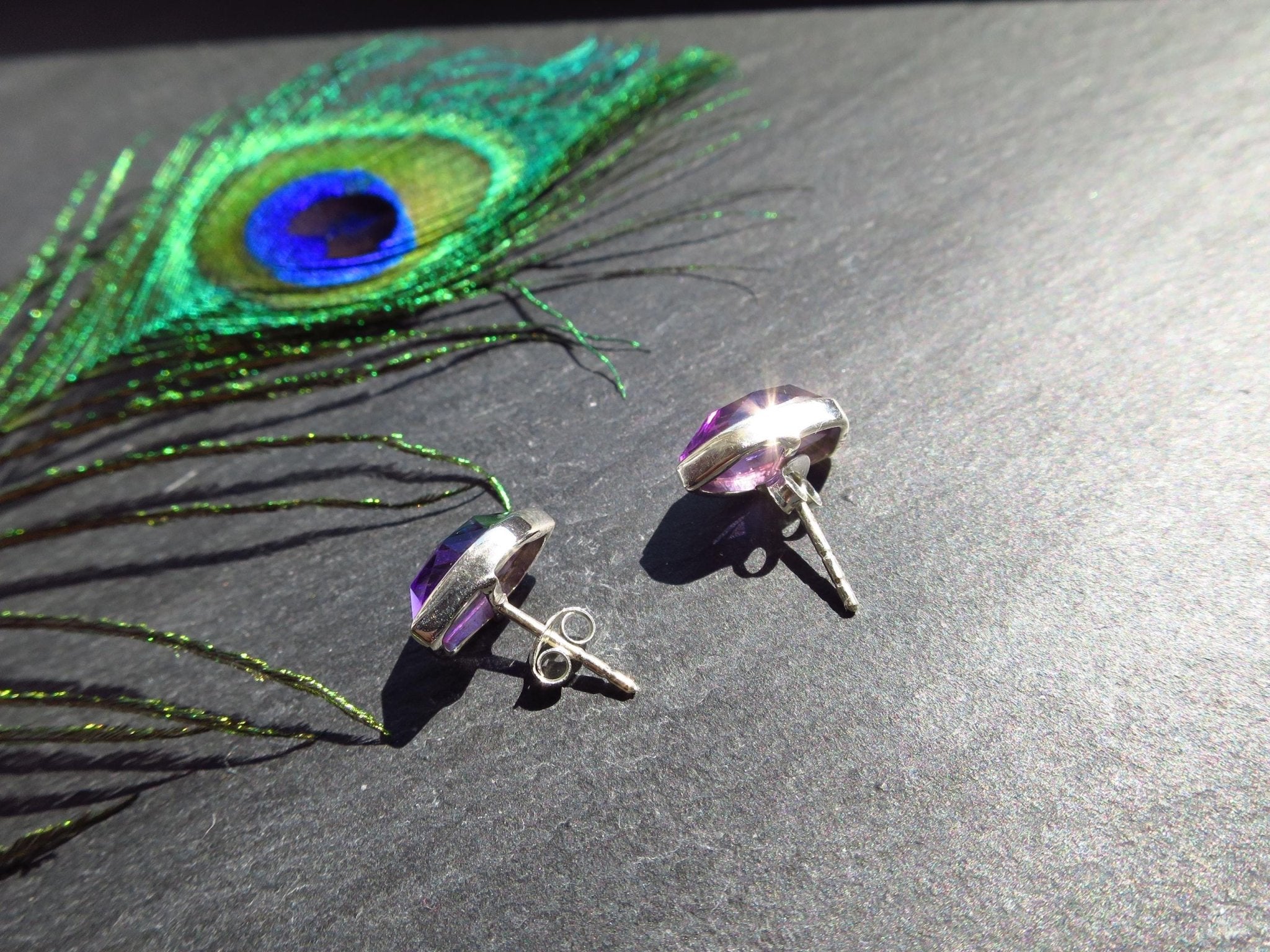 Große Rose cut lila Amethyst Ohrstecker in 925 Silber