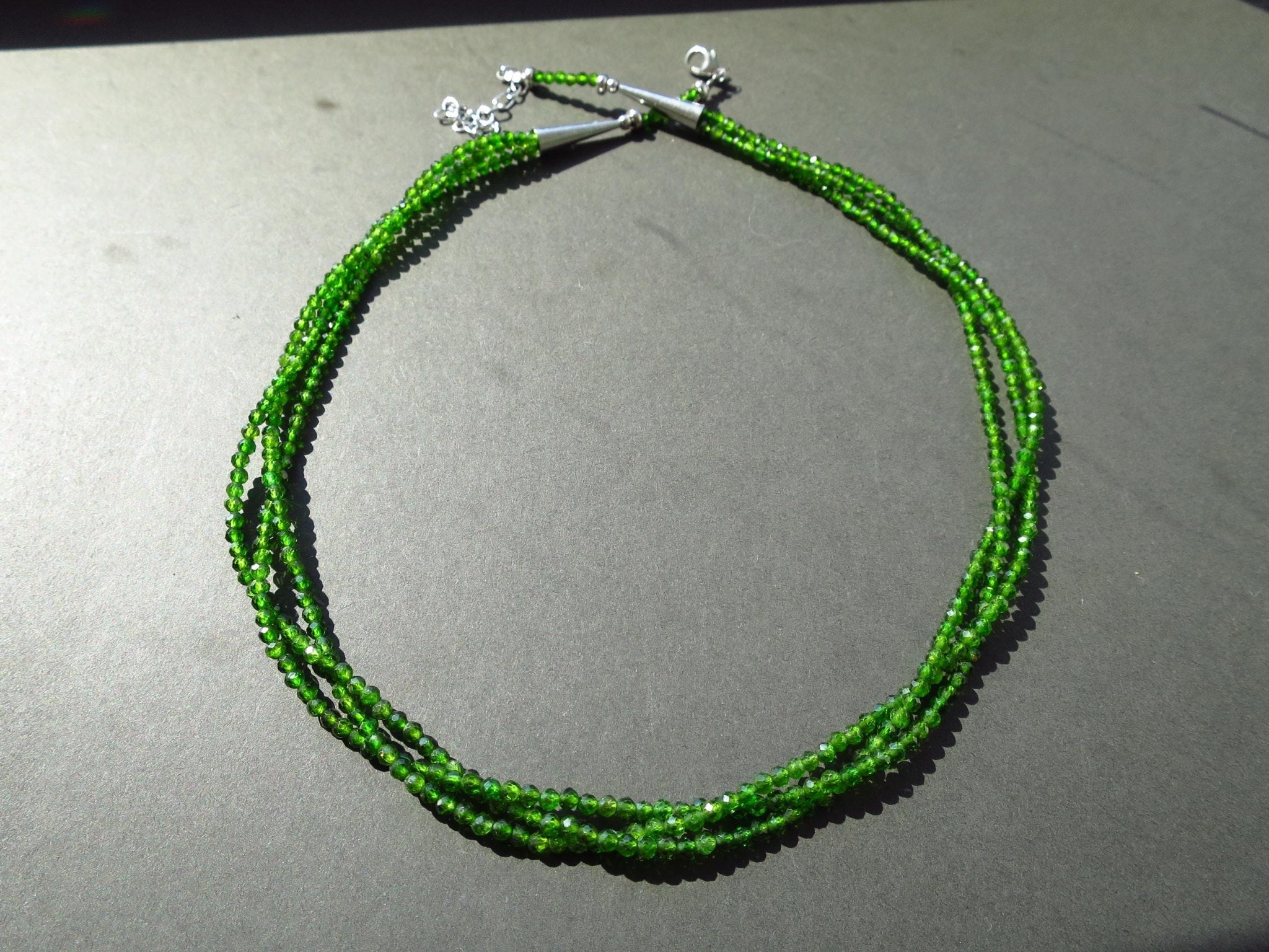 Grüne Edelstein Kette 3 reihige Natur Chromdiopsid