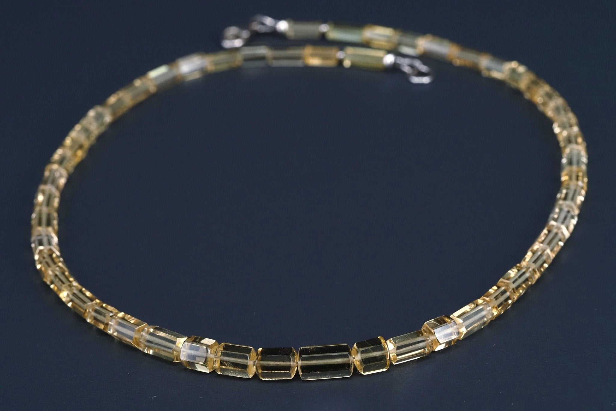 Heliodor Kette aus polierten Kristallen mit Silberverschluss