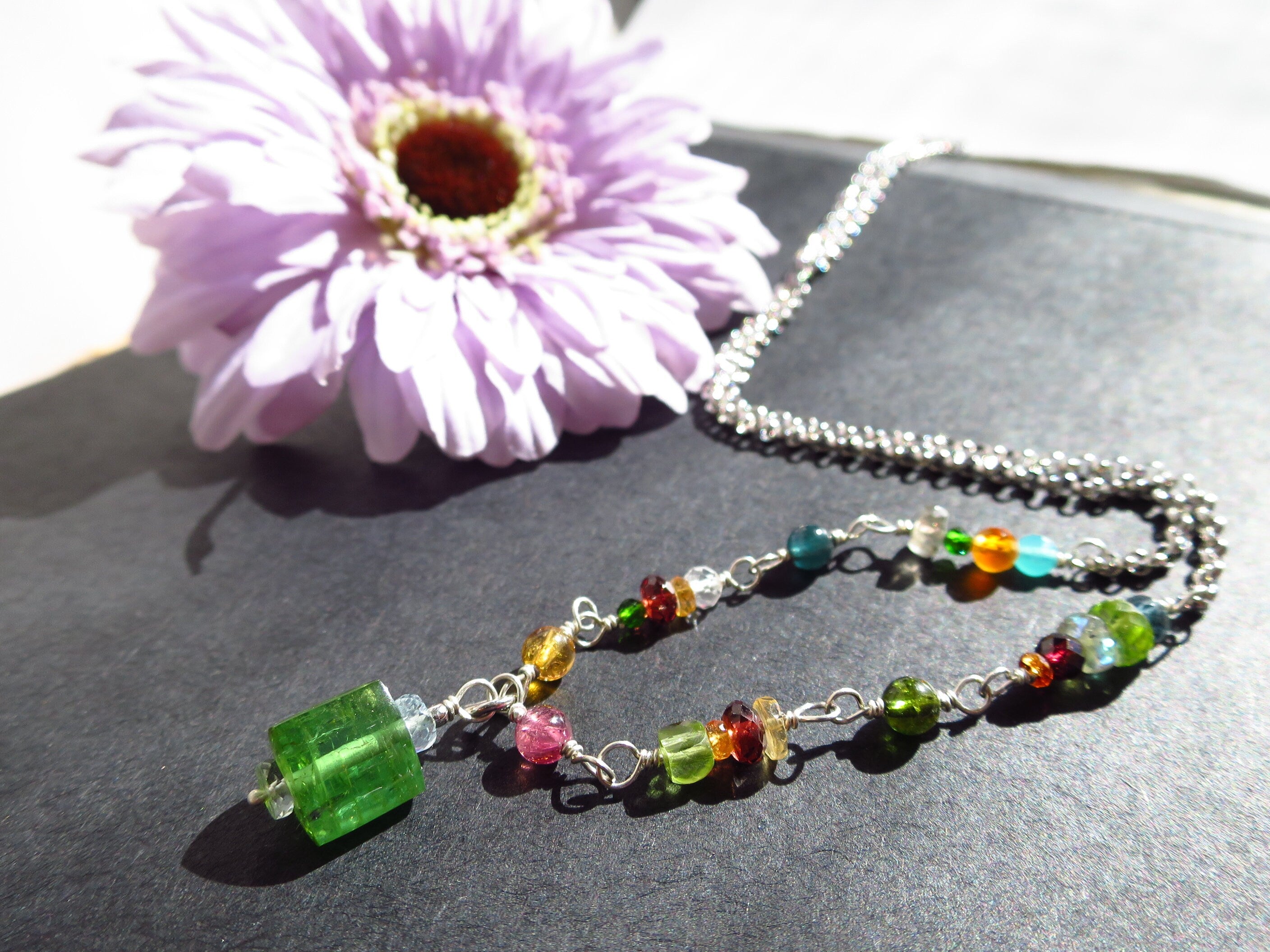 Turmalin Anhänger Silber Kette grün Turmalin Spitze Rosary Silber Turmalin Kristall Anhänger Rosenkranz Silber Edelstein Bunt Kette Silber