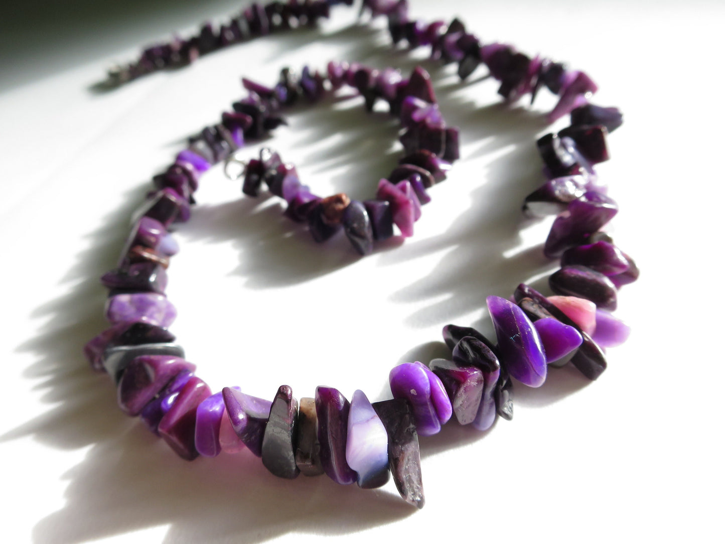 Fantastische SSP112 echte Sugilite Collier Edelsteine unbehandelt nicht gefärbt/geölt intensive Farbe Länge Sterling Verschluss